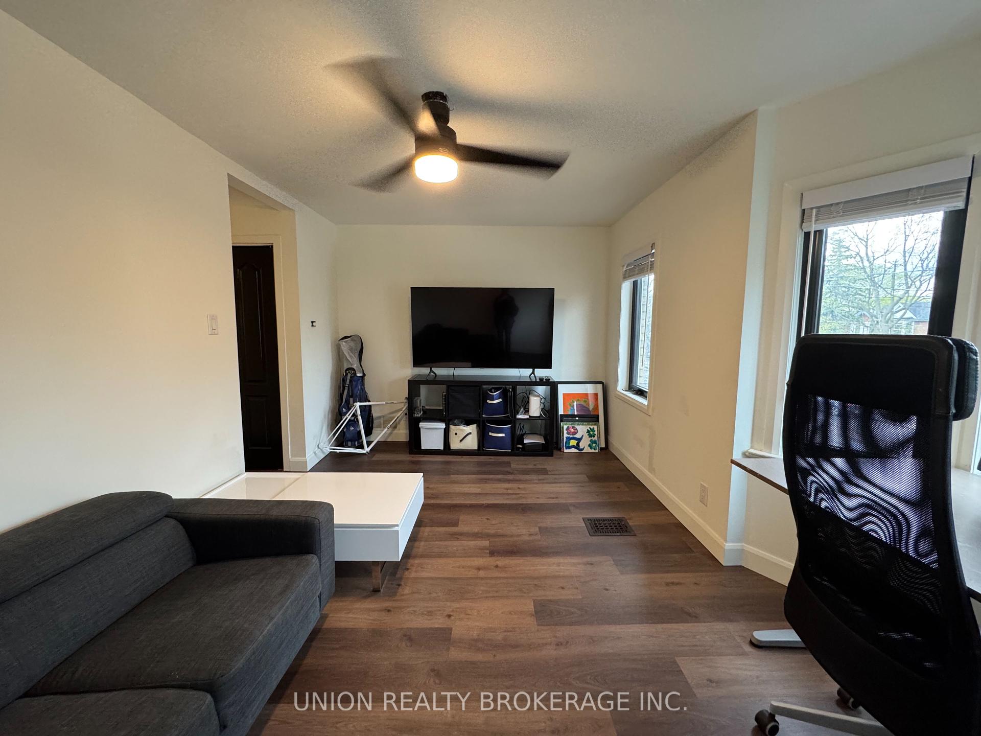 2137 Gerrard Street East Upper Unit