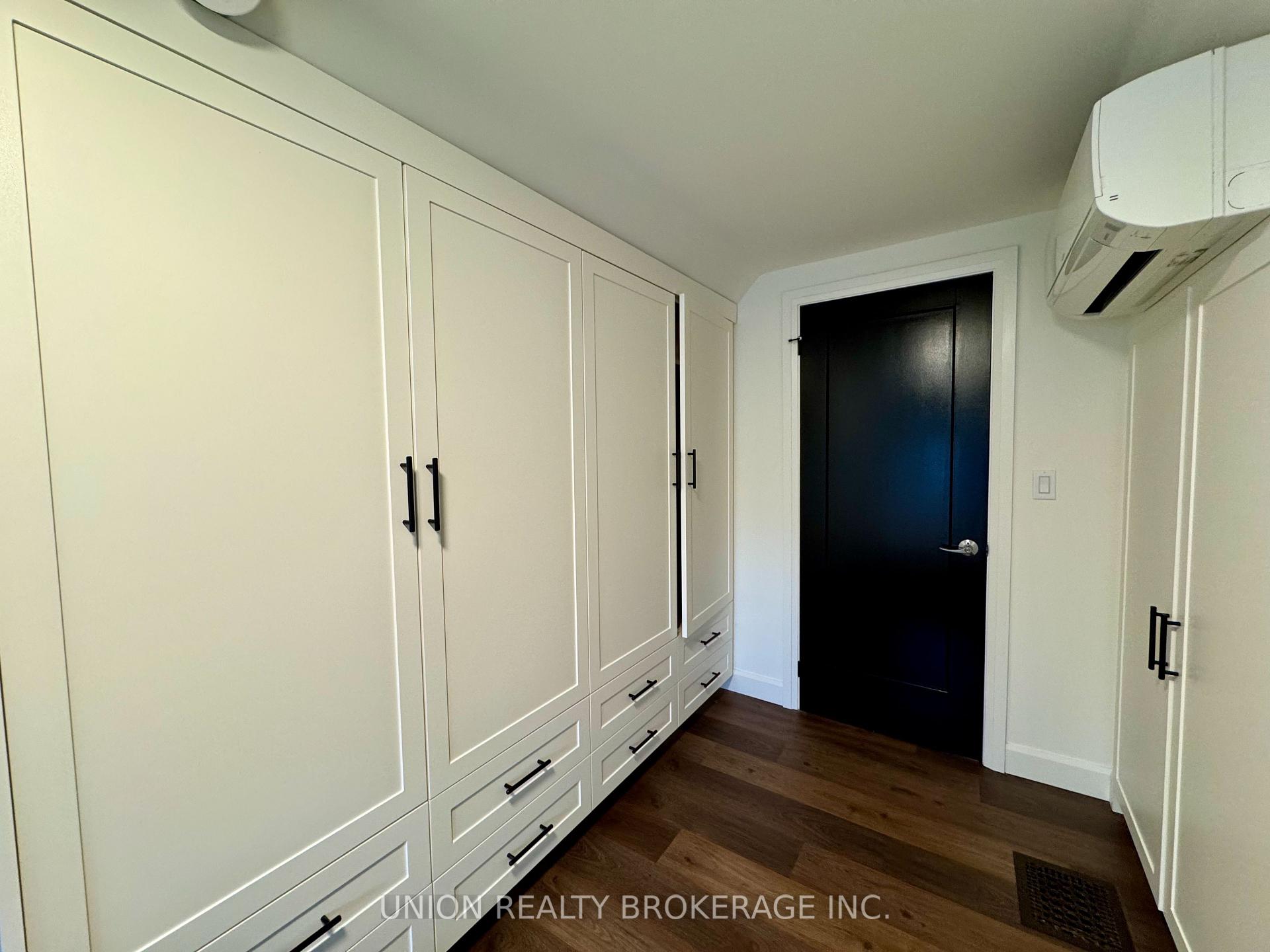 2137 Gerrard Street East Upper Unit