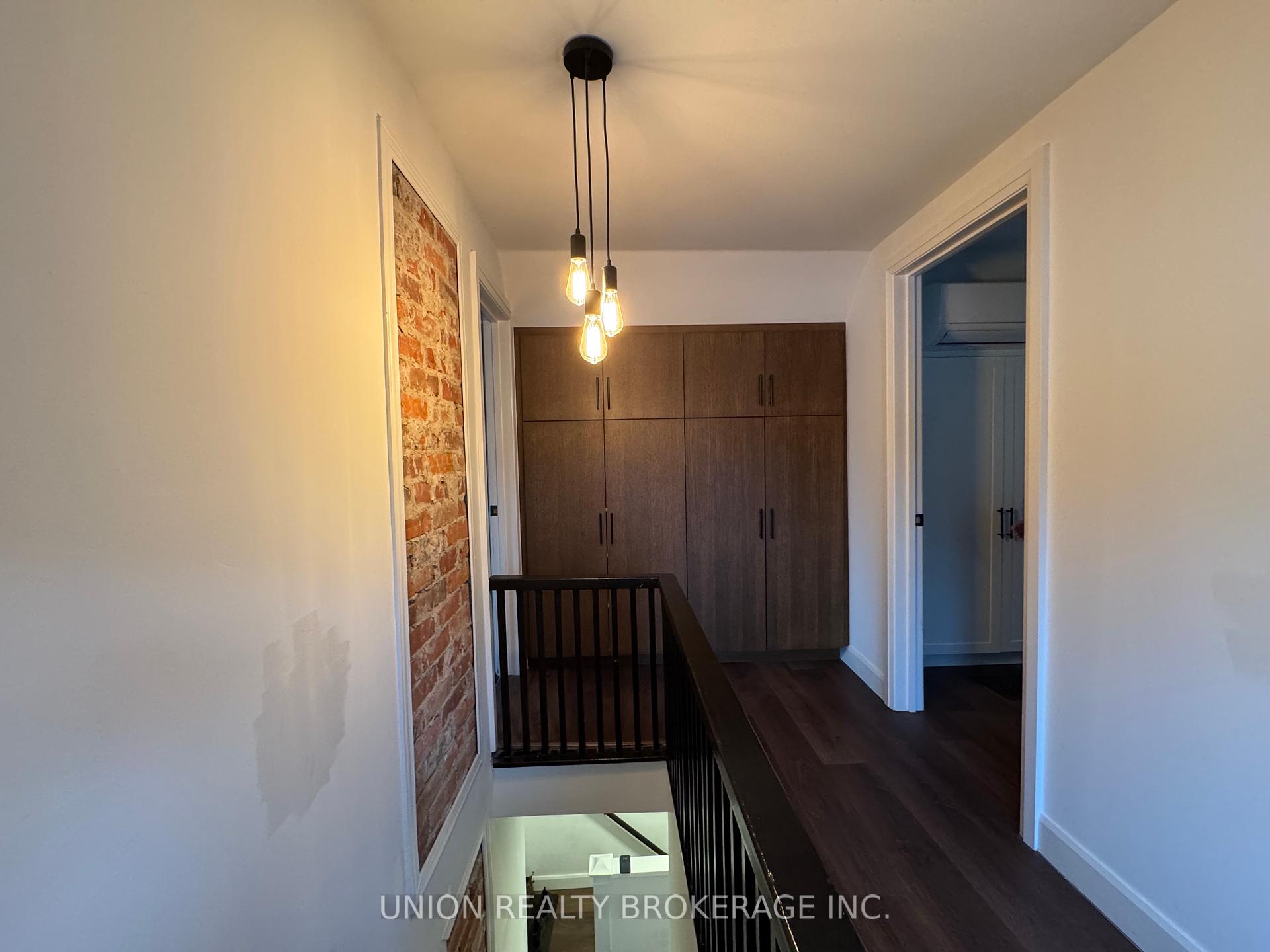 2137 Gerrard Street East Upper Unit