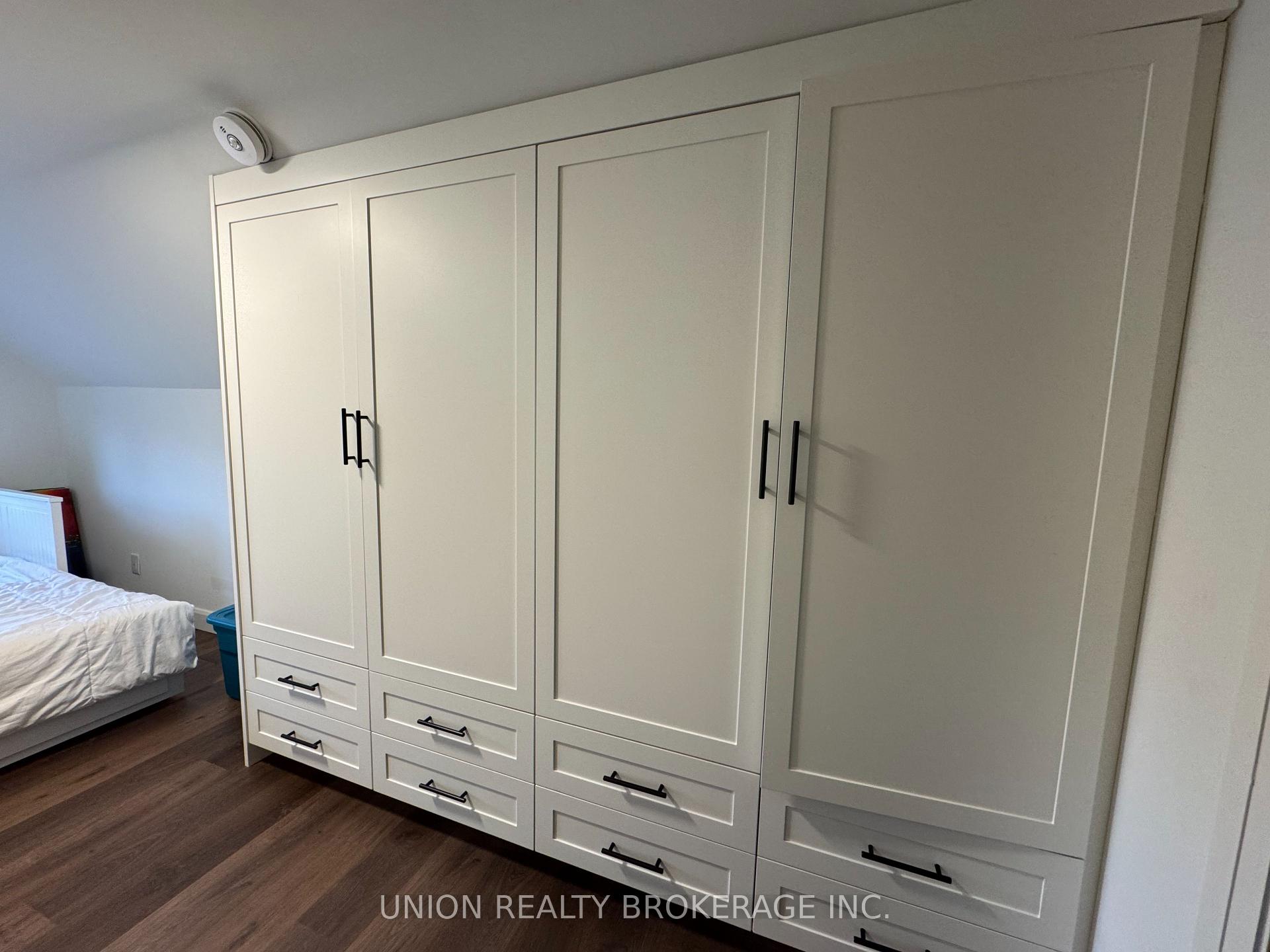 2137 Gerrard Street East Upper Unit