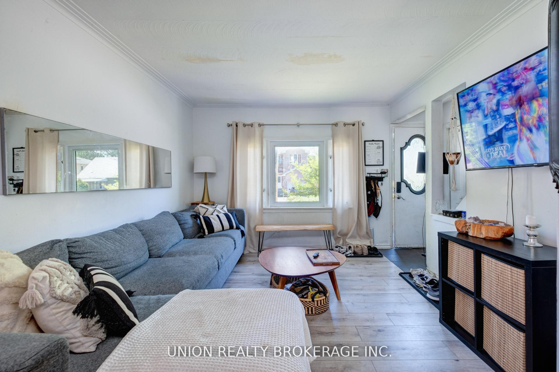 72 Sandown Avenue