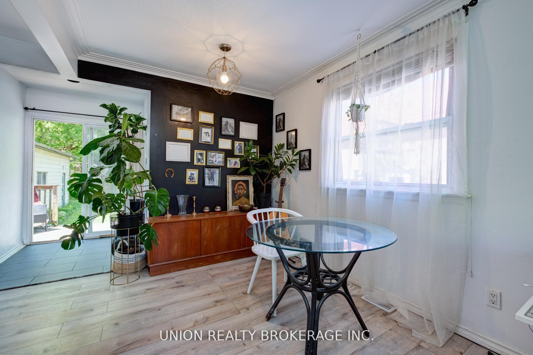 72 Sandown Avenue