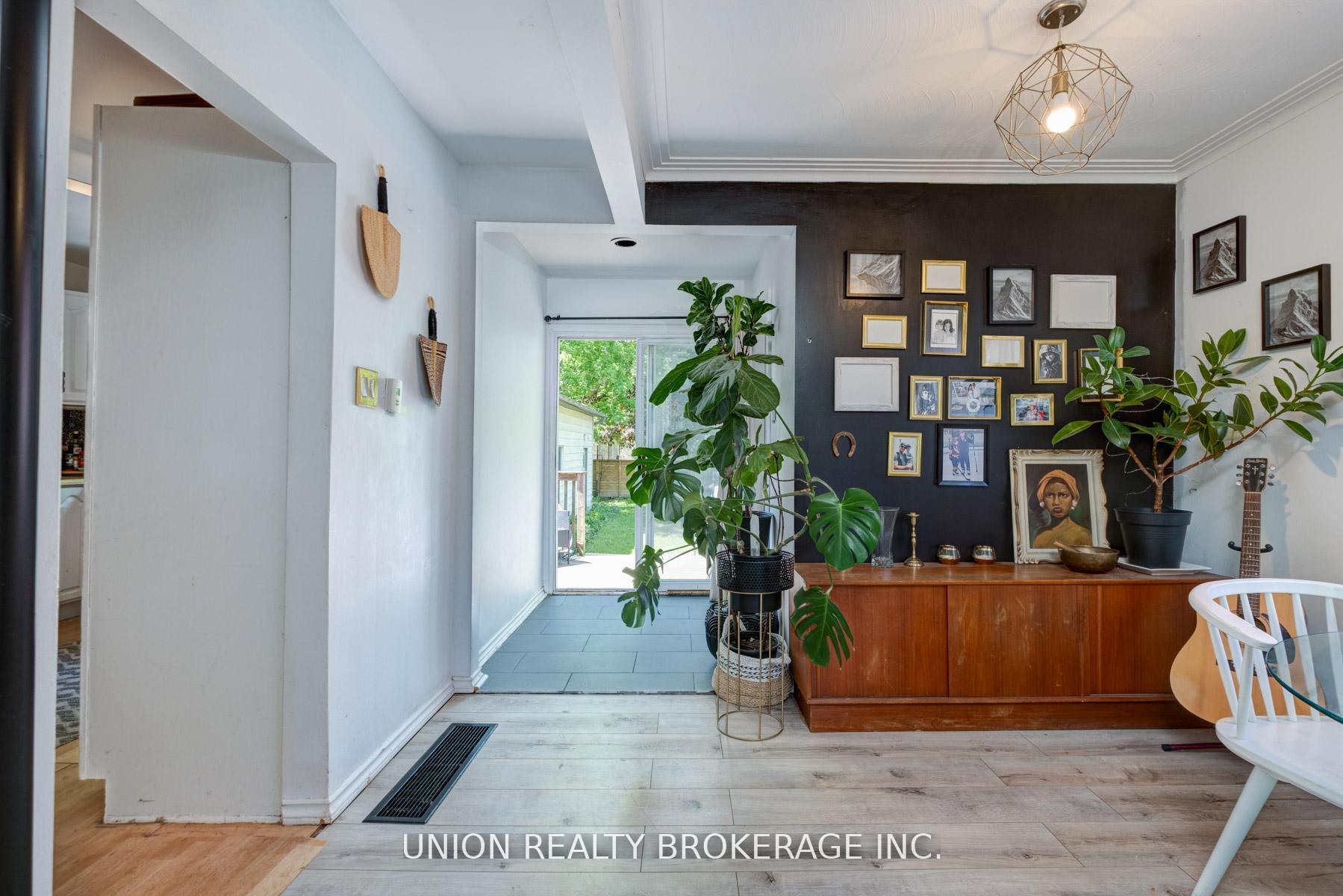 72 Sandown Avenue