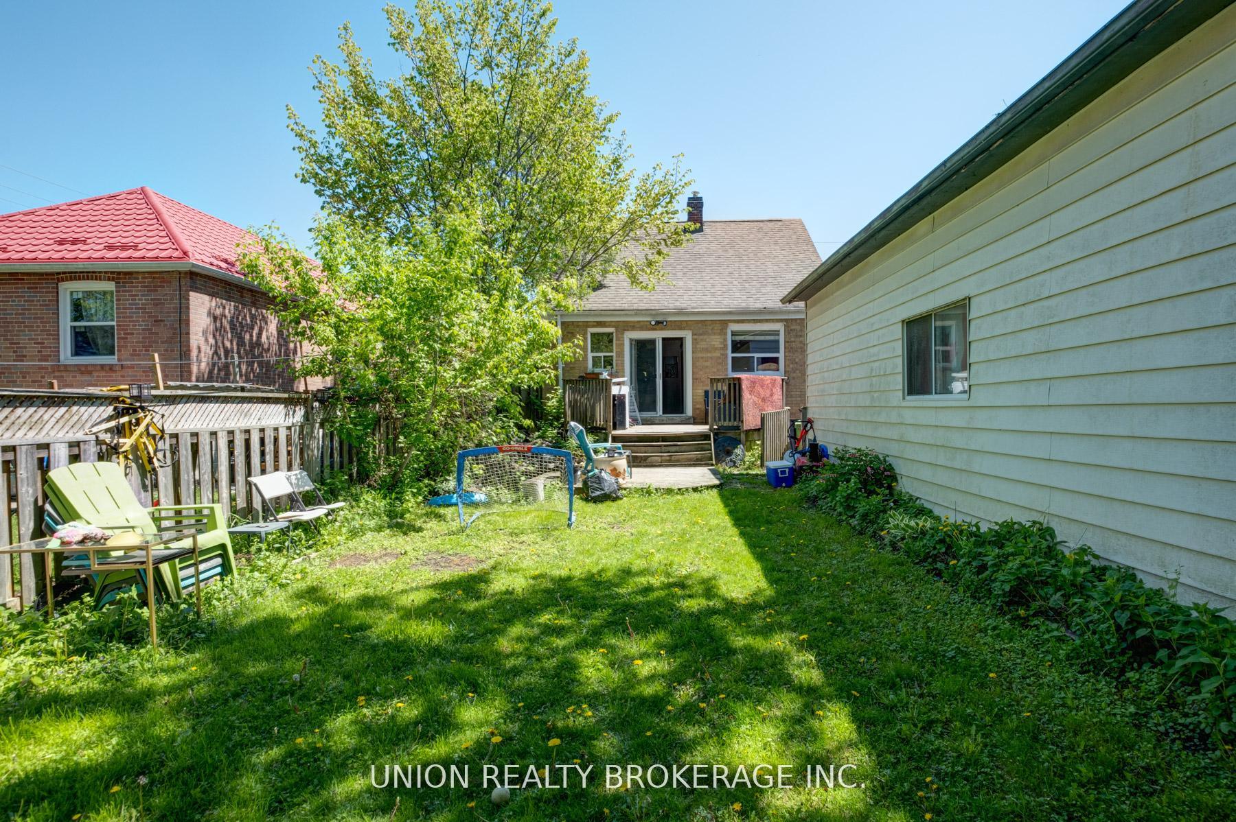 72 Sandown Avenue