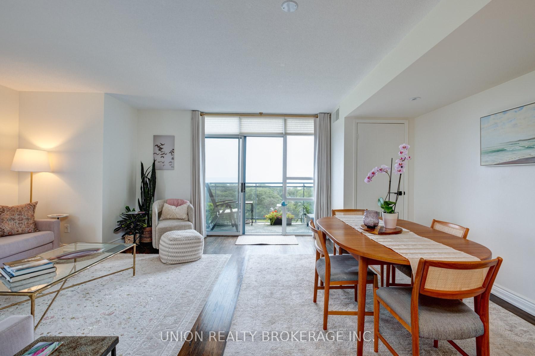1093 Kingston Road 1204