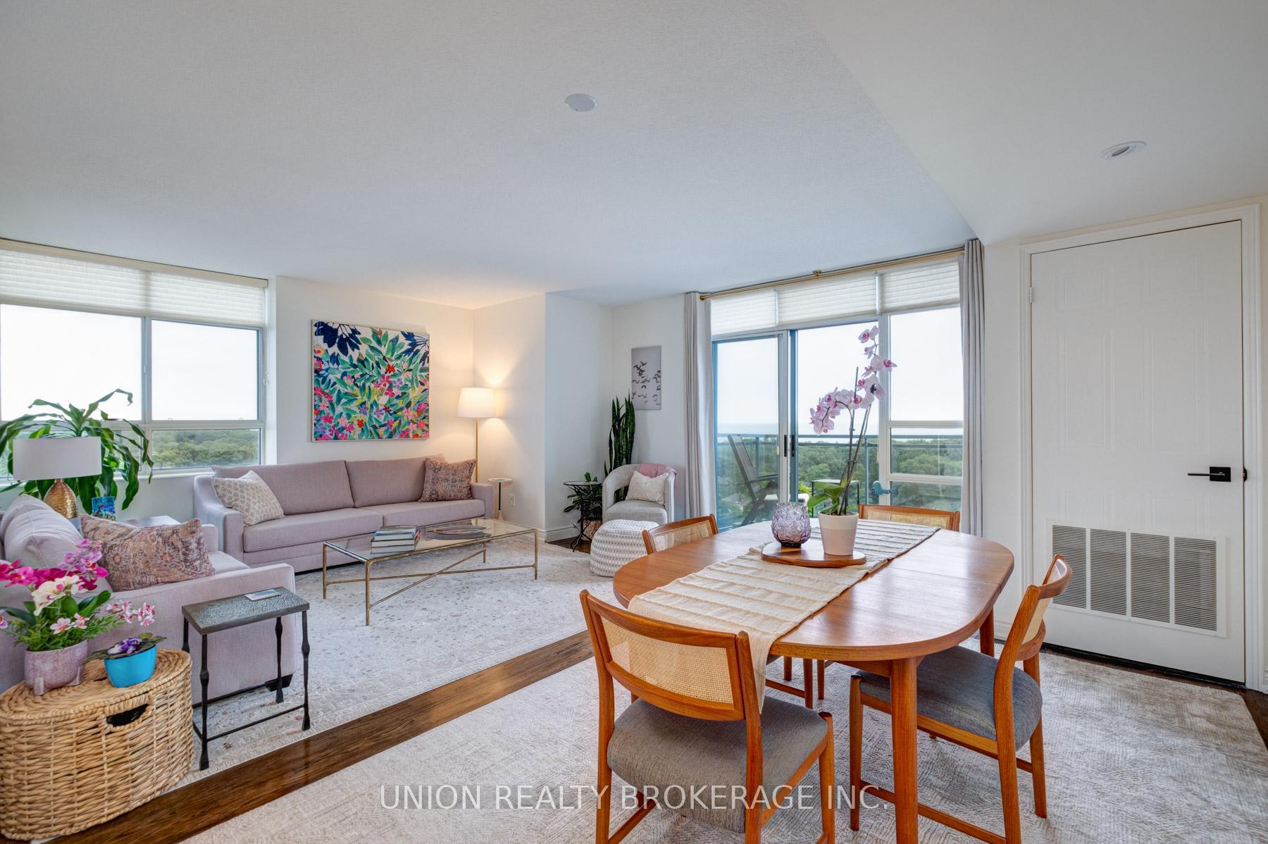 1093 Kingston Road 1204