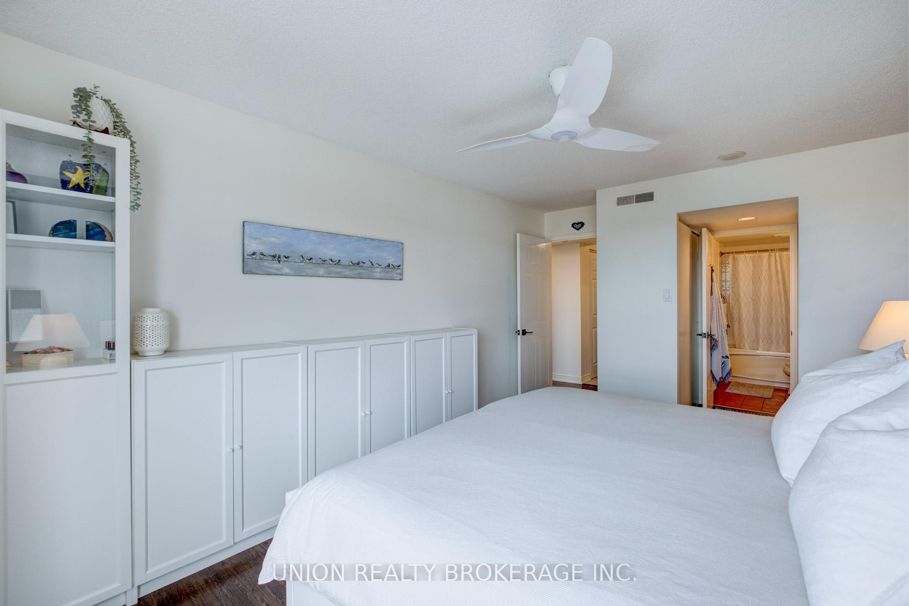 1093 Kingston Road 1204