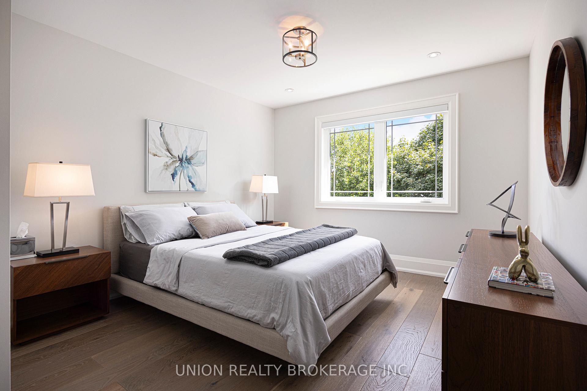 33 Hunt Club Drive