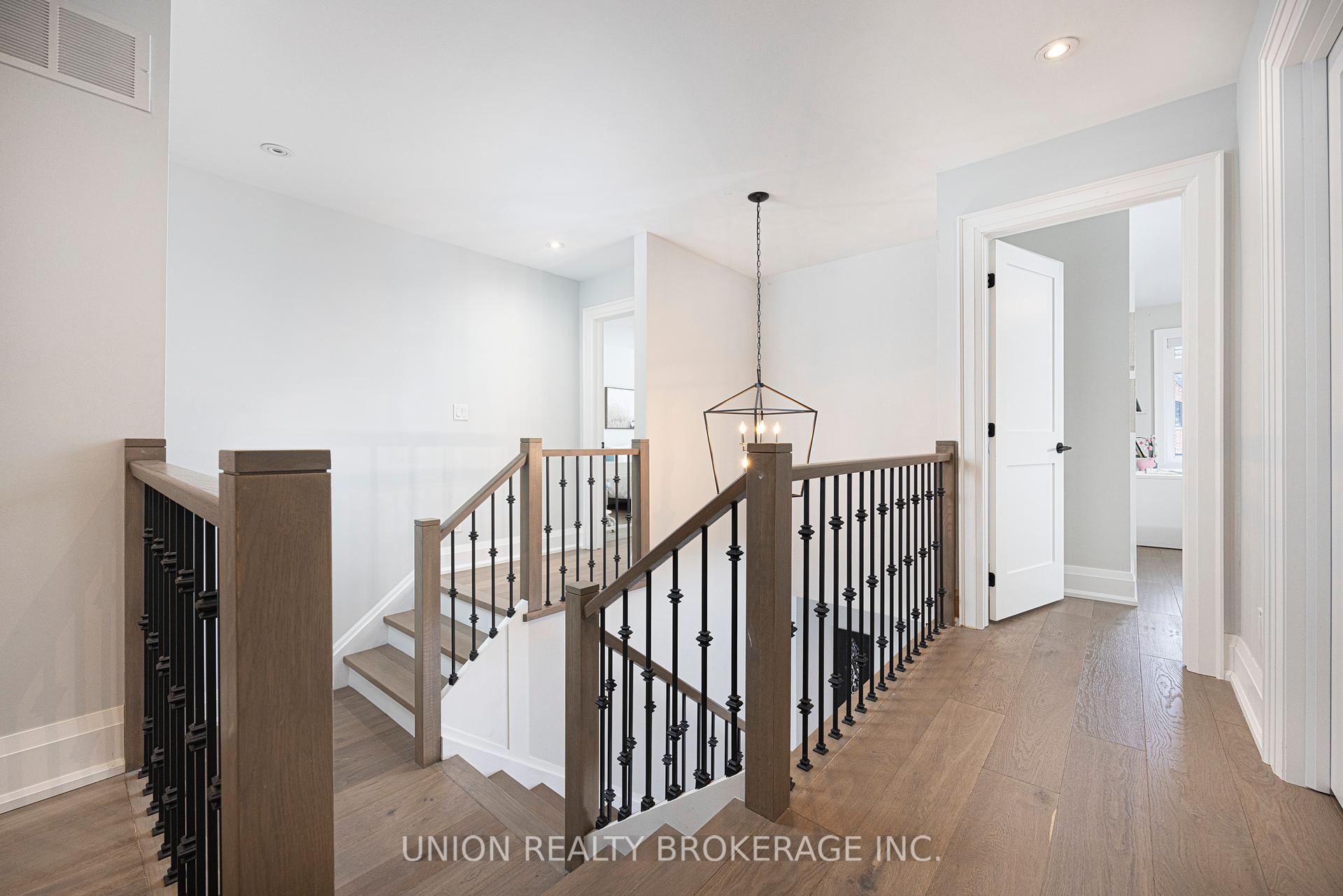 33 Hunt Club Drive