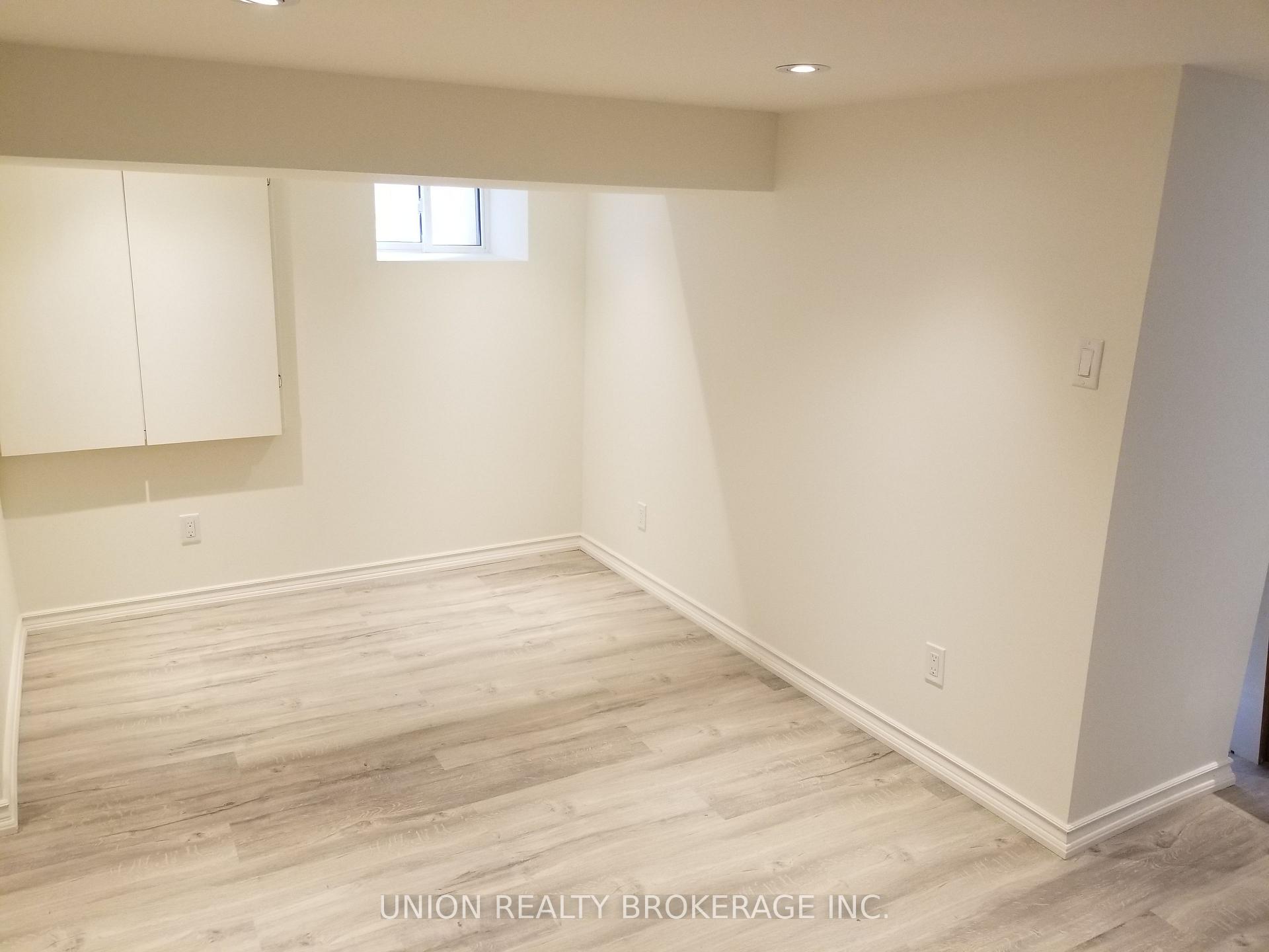 33 Harris Avenue