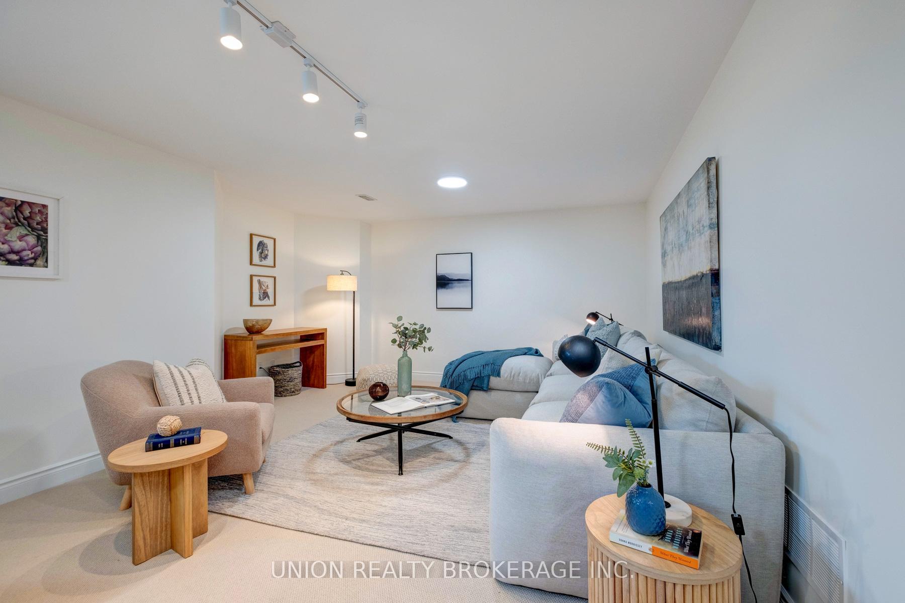 12 Gradwell Drive