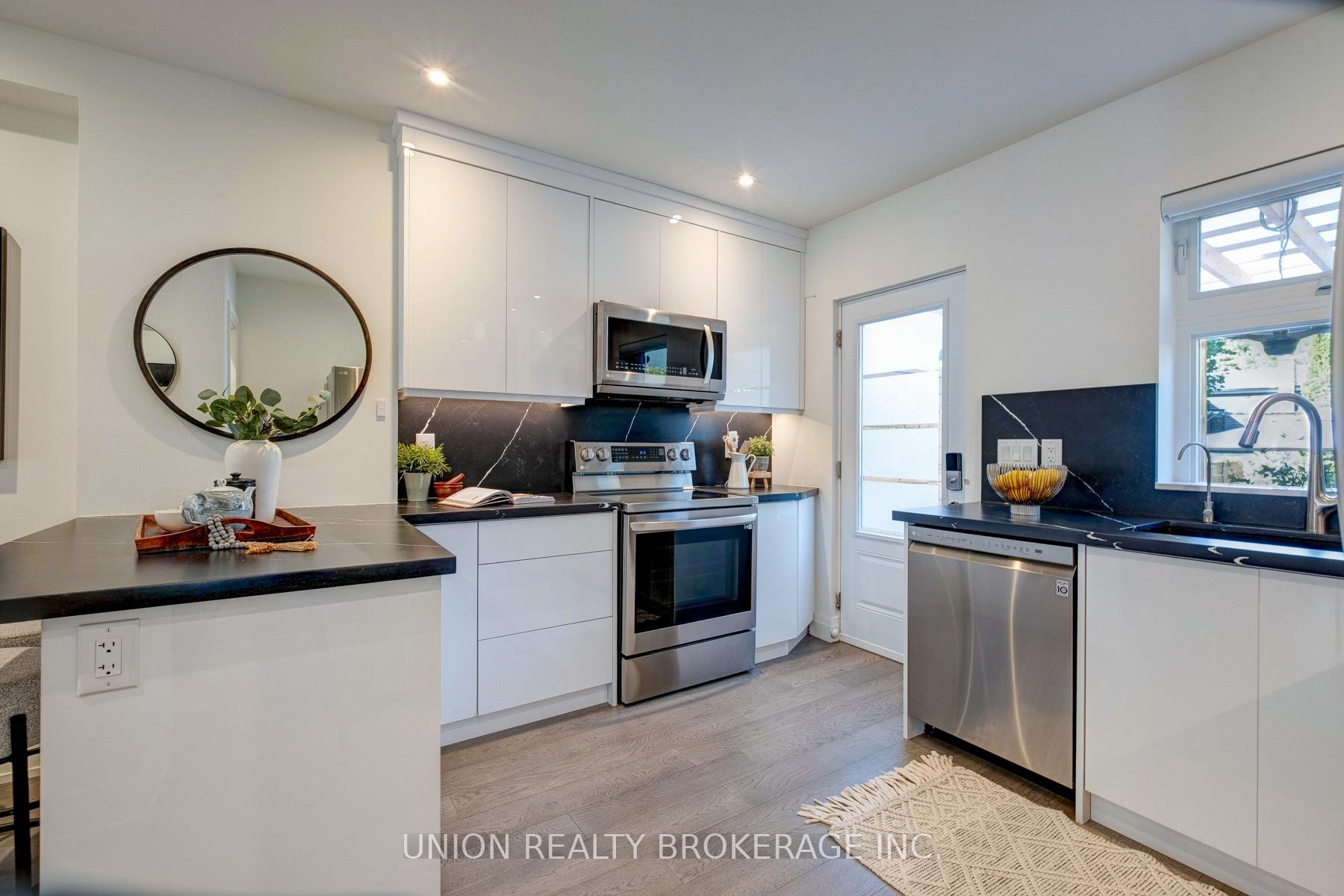 26 Greenwood Avenue