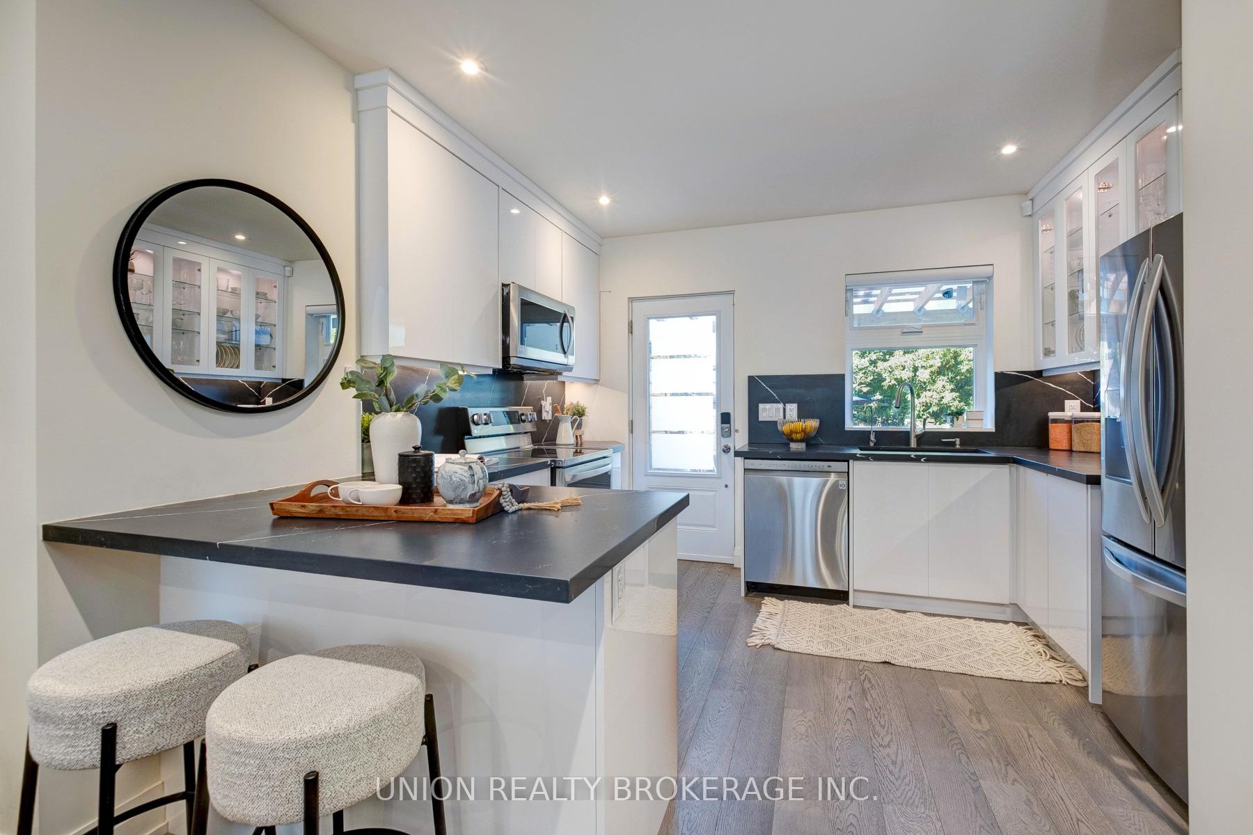 26 Greenwood Avenue