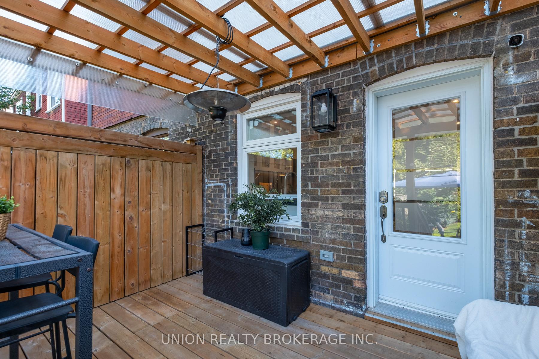 26 Greenwood Avenue
