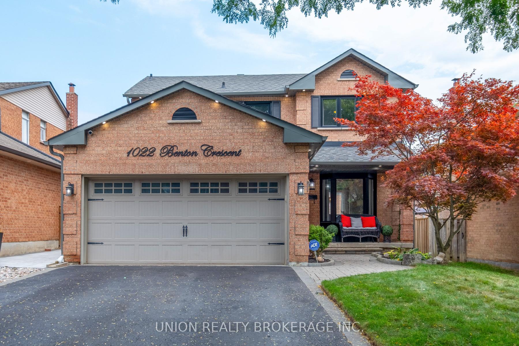 1022 Benton Crescent
