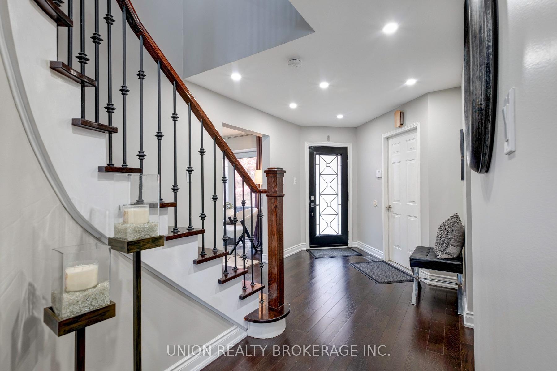 1022 Benton Crescent