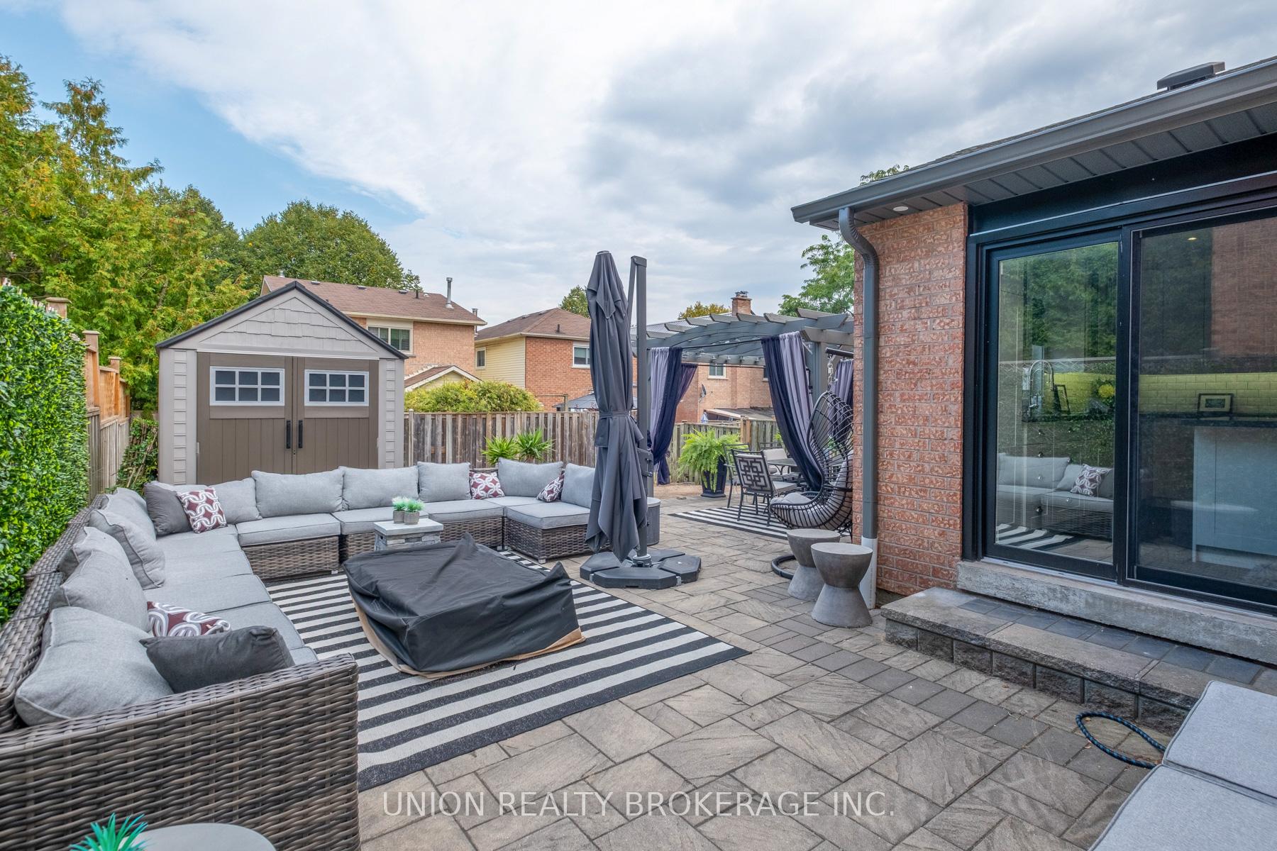 1022 Benton Crescent