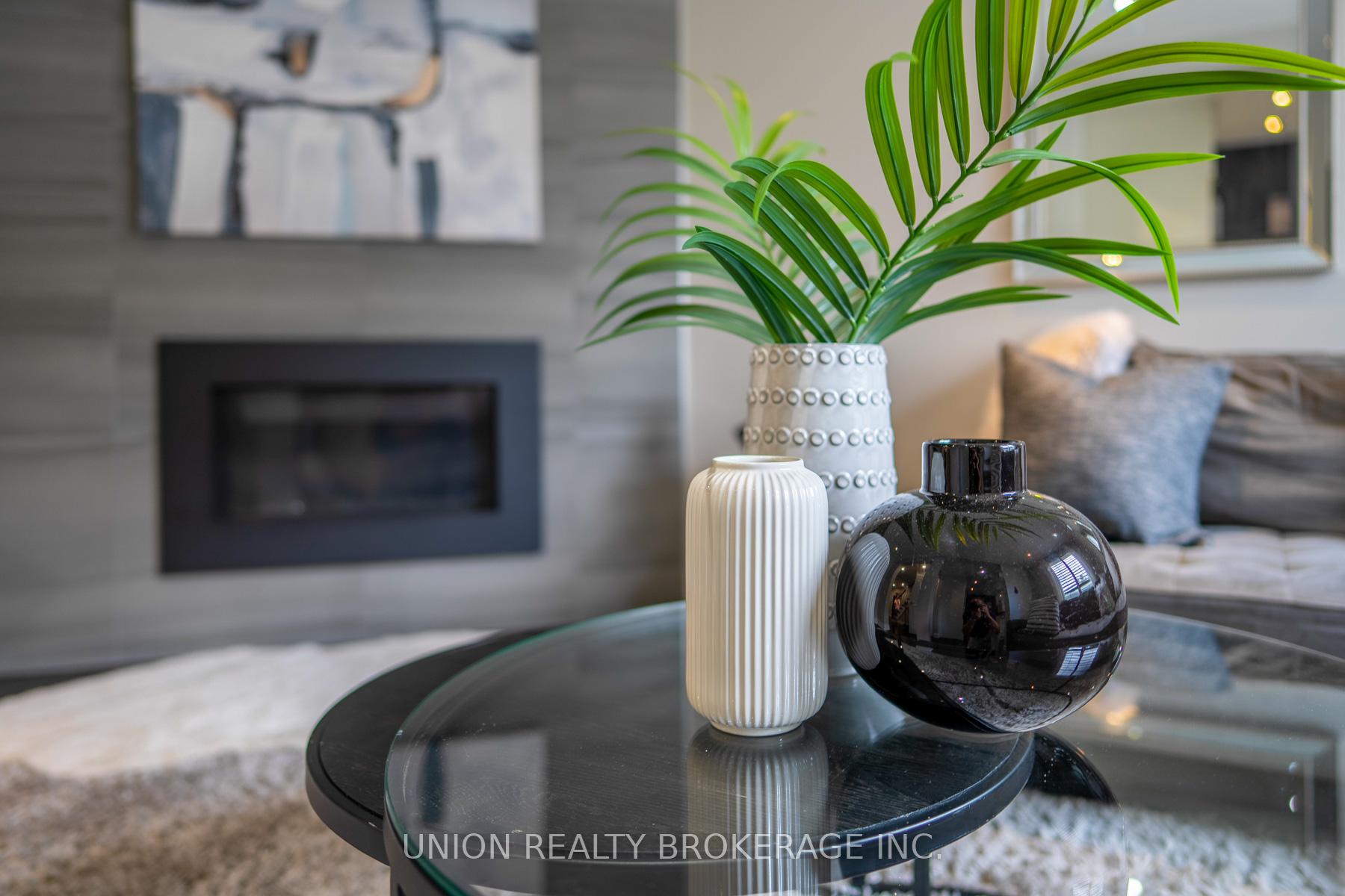 1022 Benton Crescent