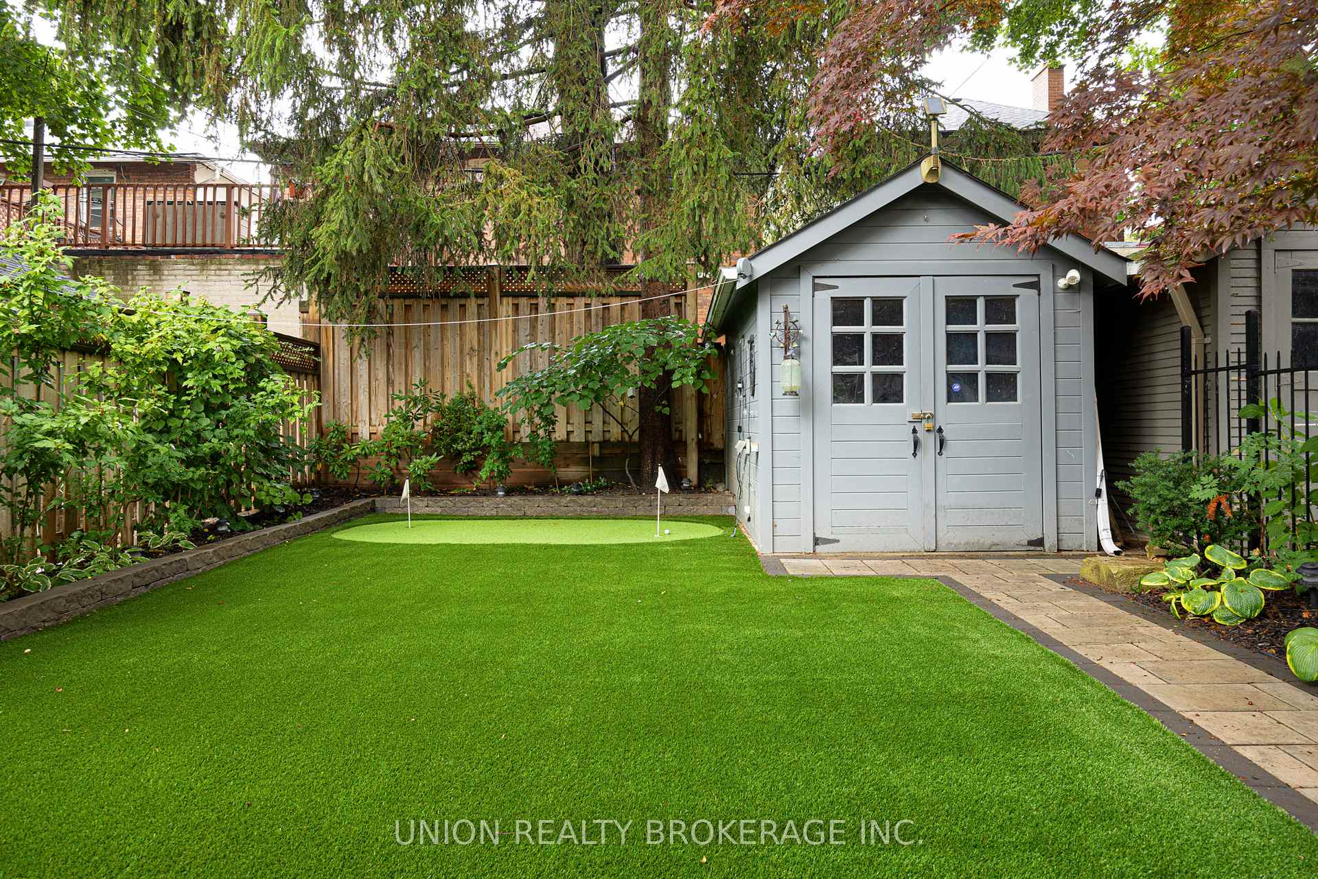 10 Selwood Avenue