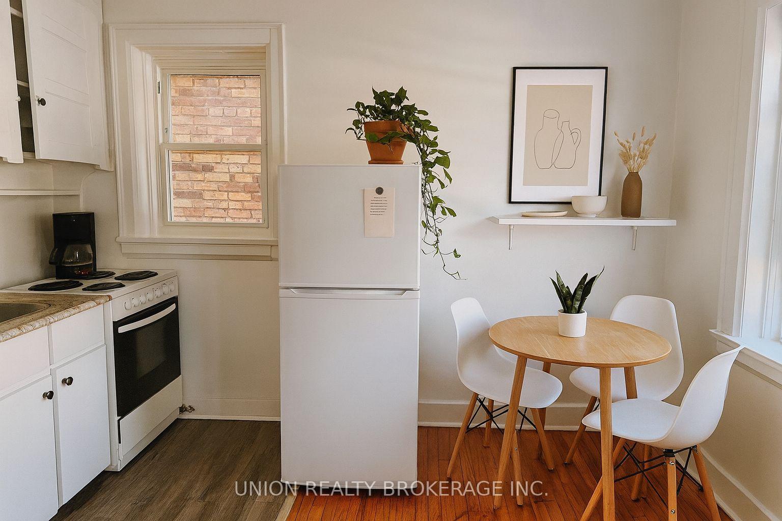 2405 Queen Street E 202