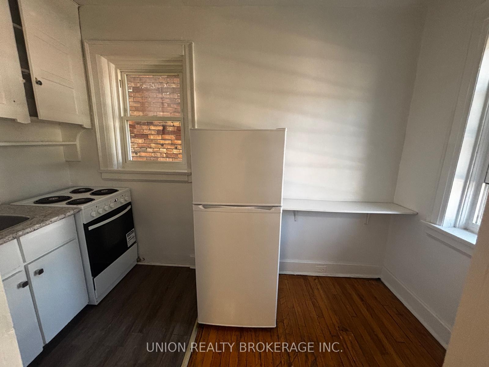 2405 Queen Street E 202