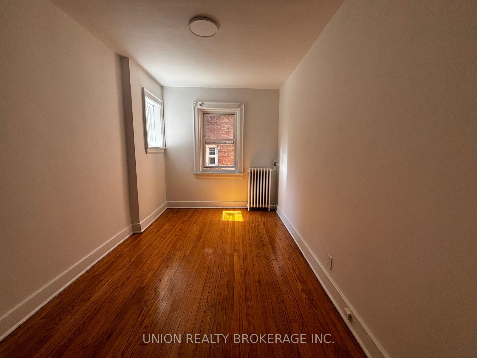 2405 Queen Street E 202