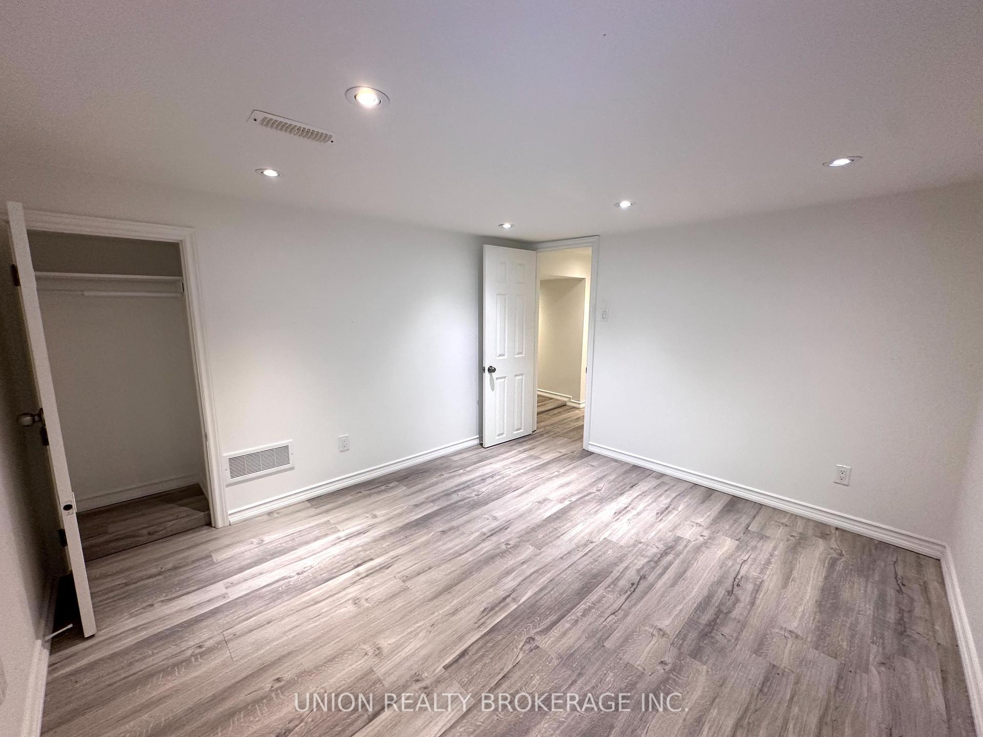 33 Harris Avenue