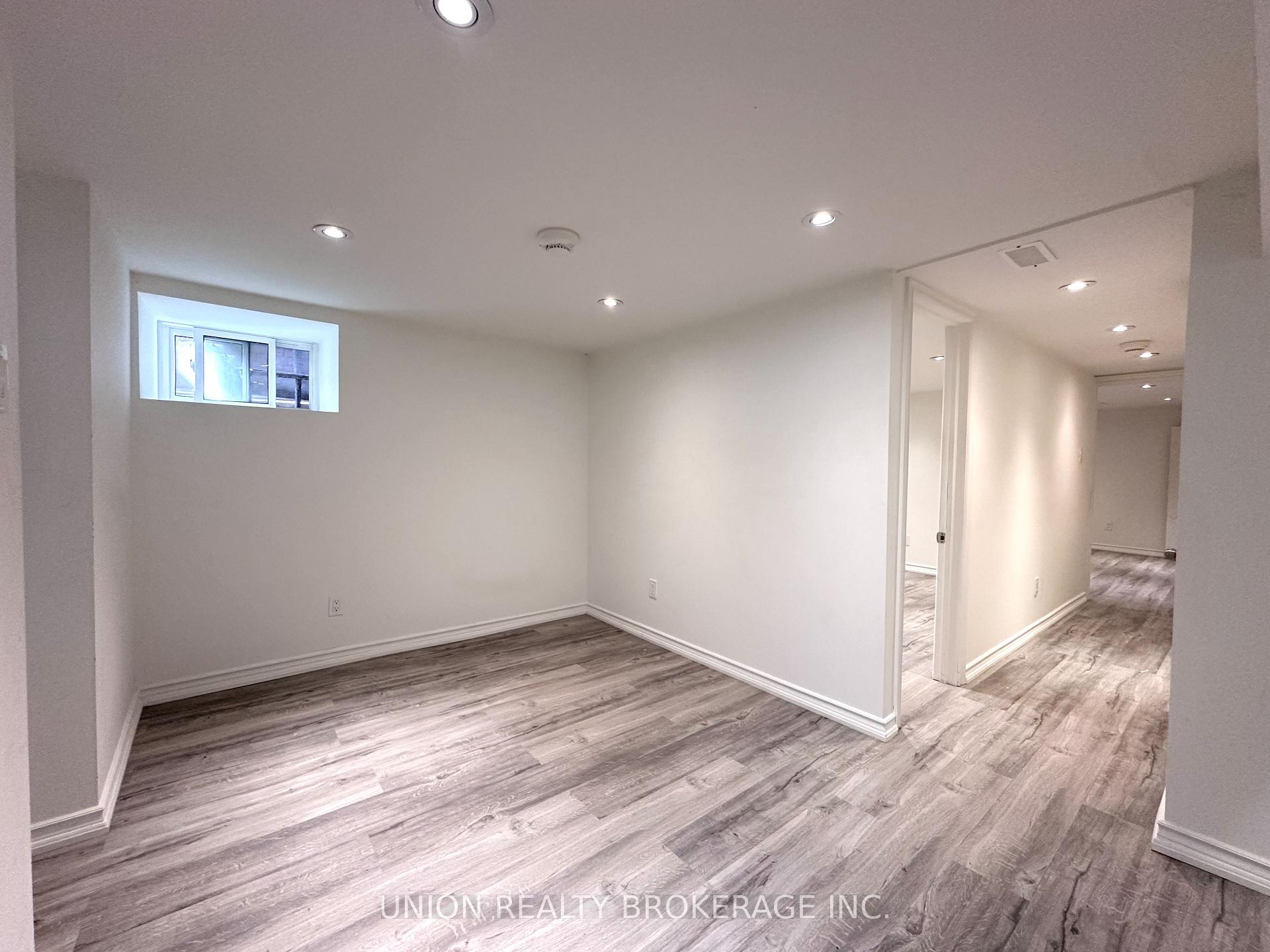 33 Harris Avenue