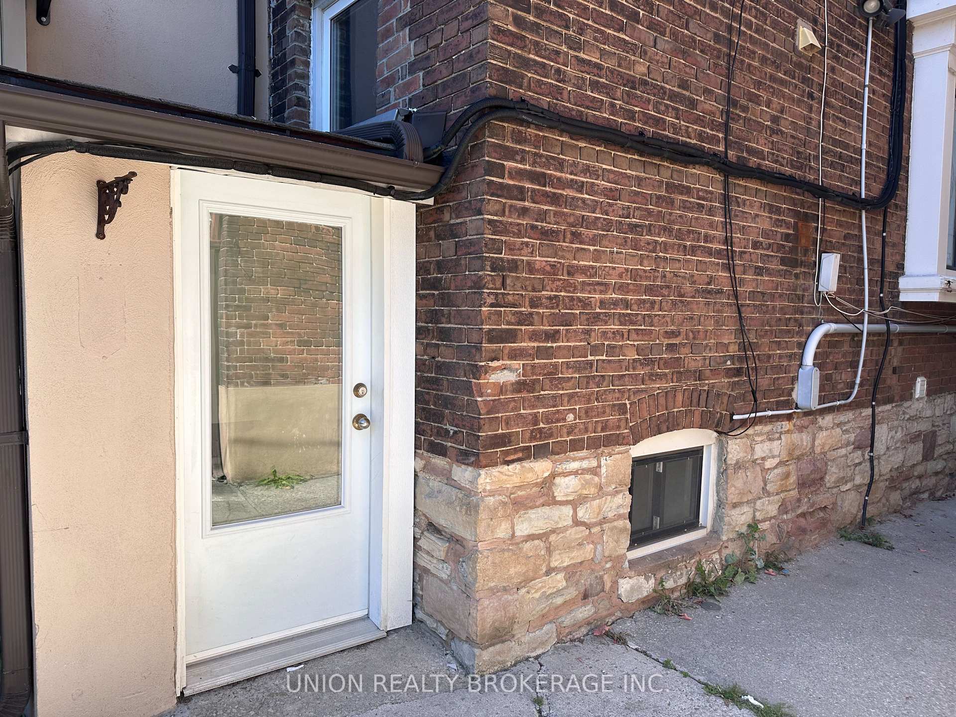 33 Harris Avenue