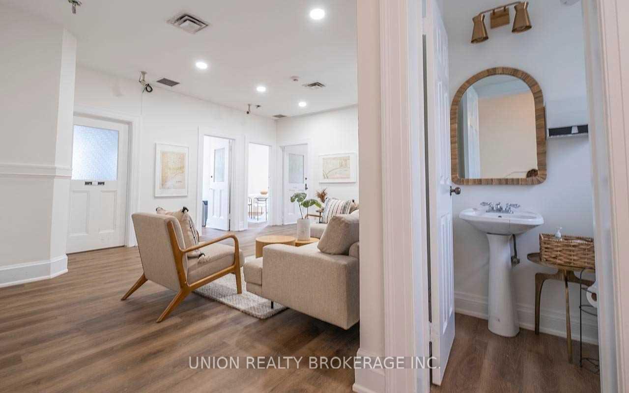 2234 Queen Street S 2