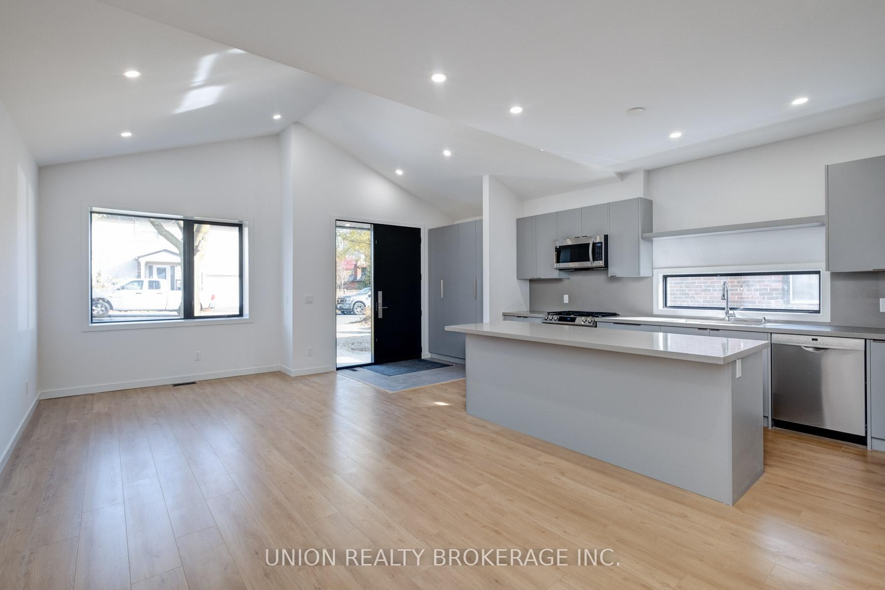 506 Scarborough Road Main Floor