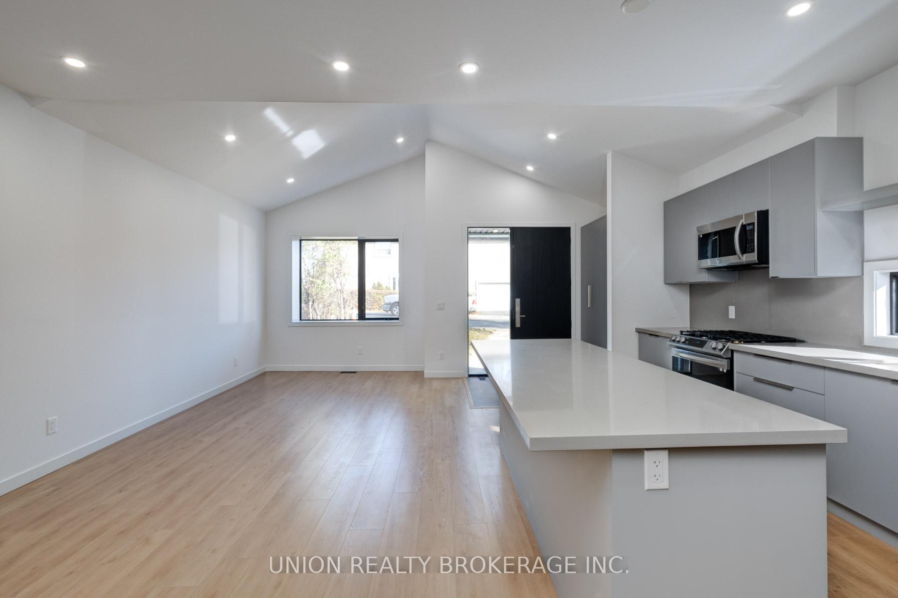 506 Scarborough Road Main Floor