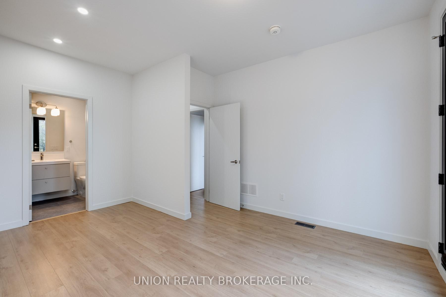 506 Scarborough Road Main Floor