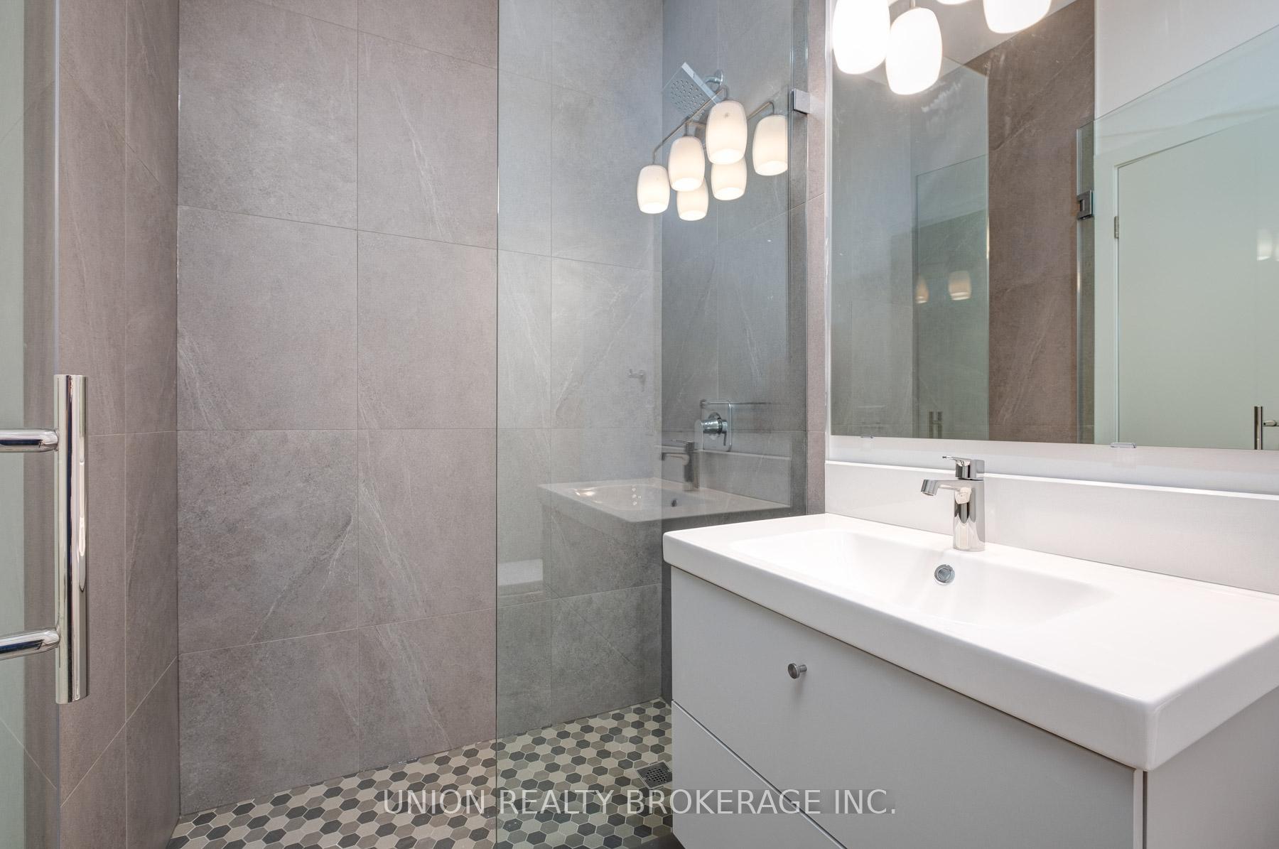 506 Scarborough Road Main Floor