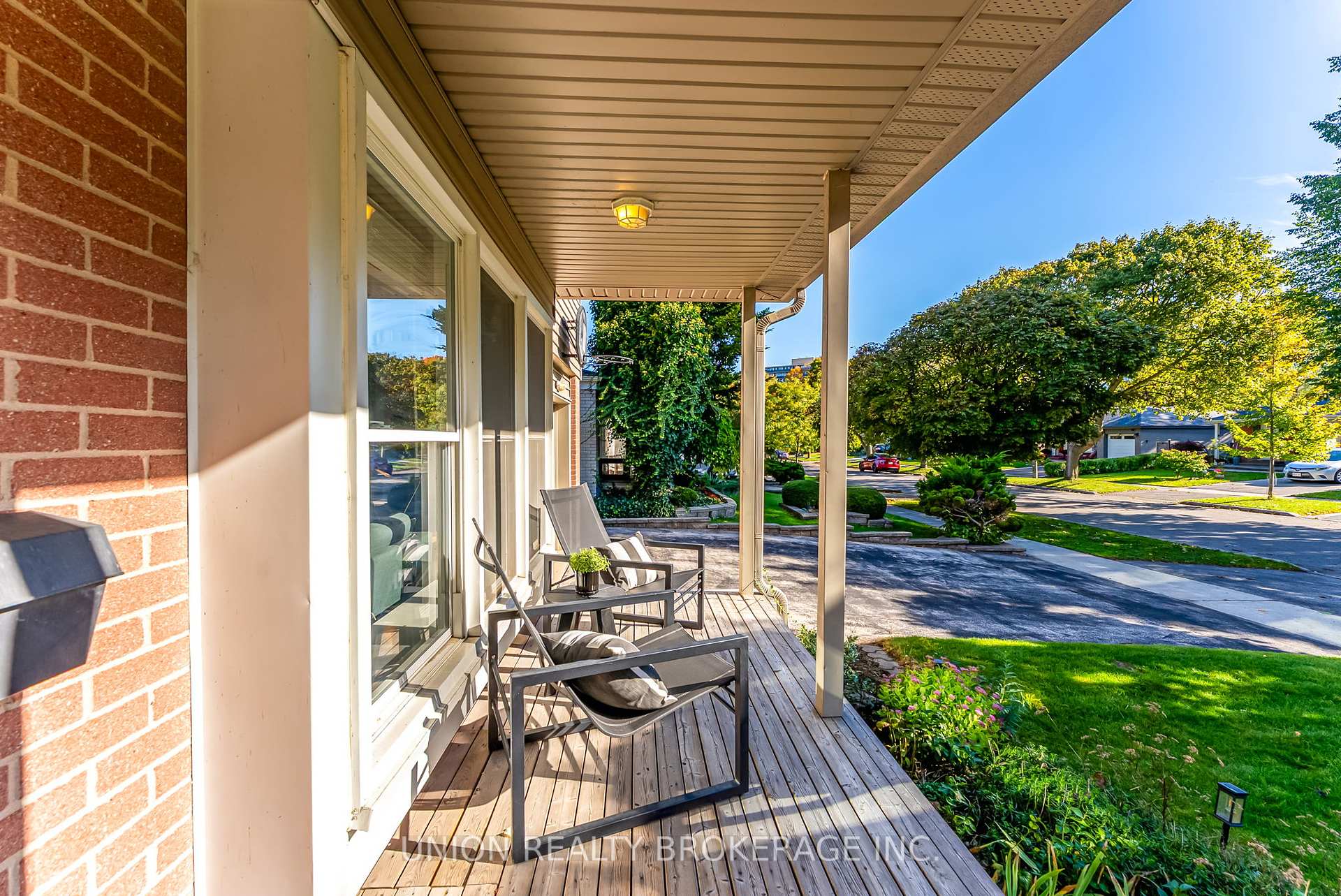 32 Bledlow Manor Drive