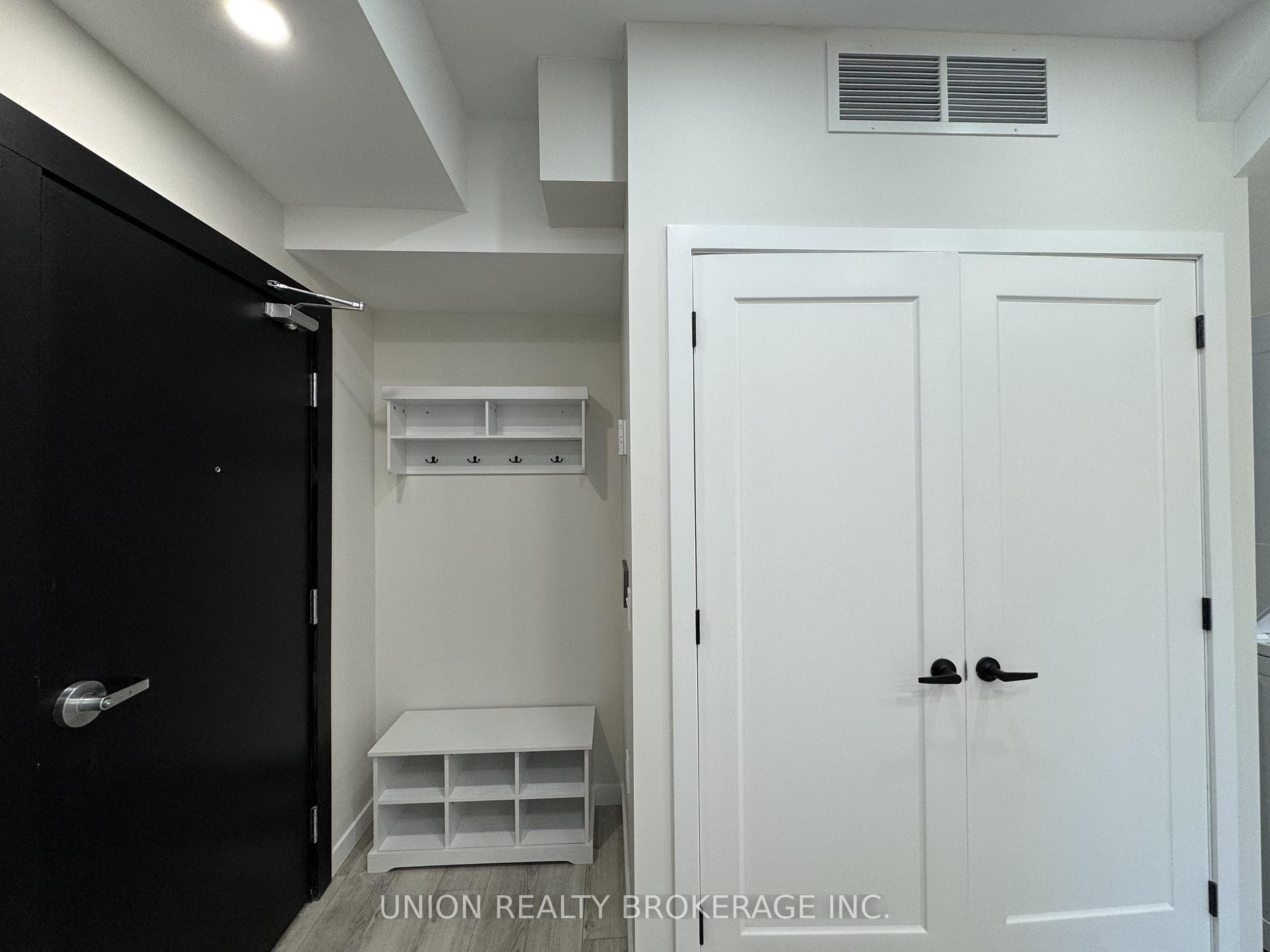 1184 Queen Street E 2, Toronto E01 Unit: 2