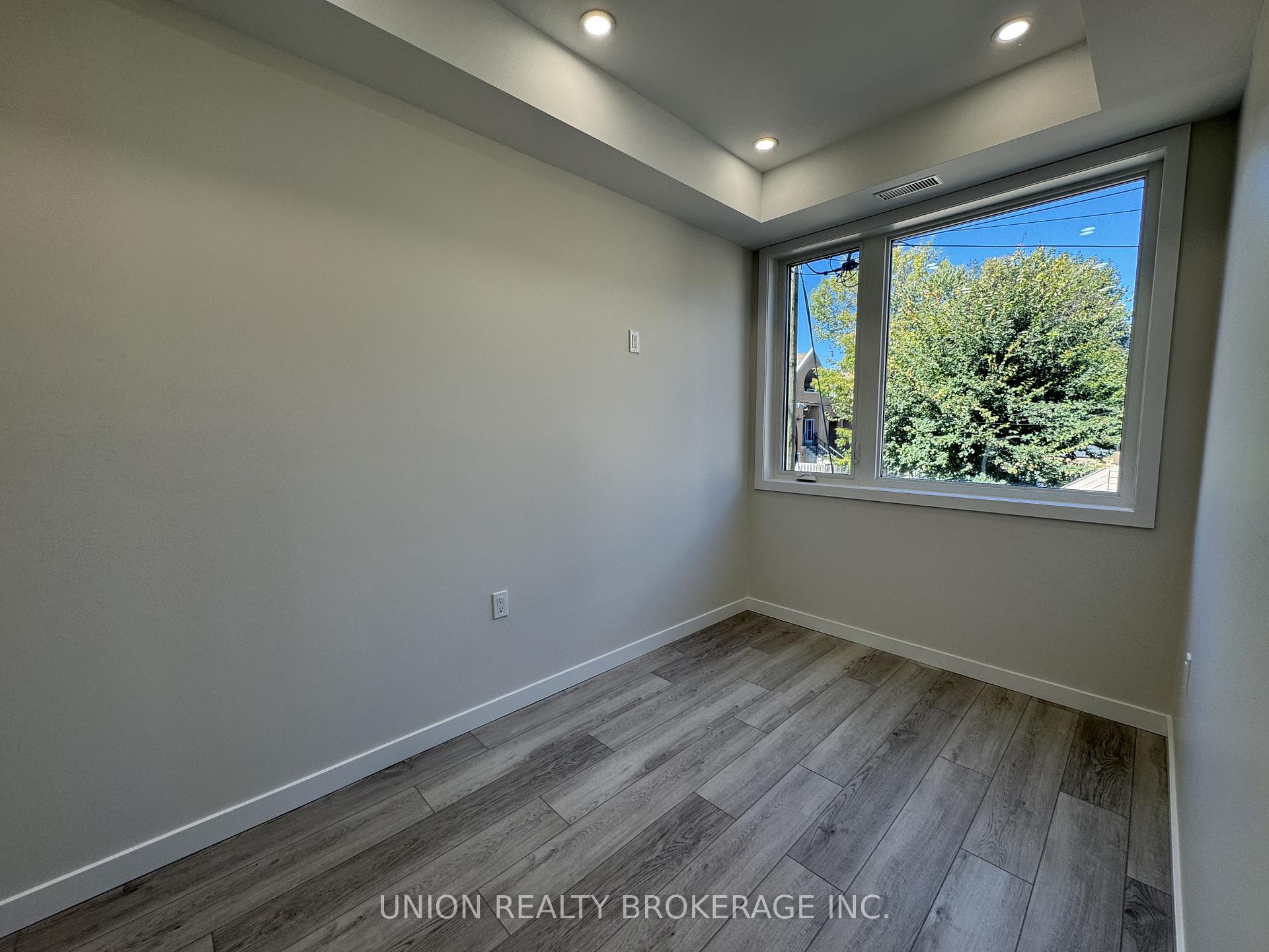1184 Queen Street E 2, Toronto E01 Unit: 2