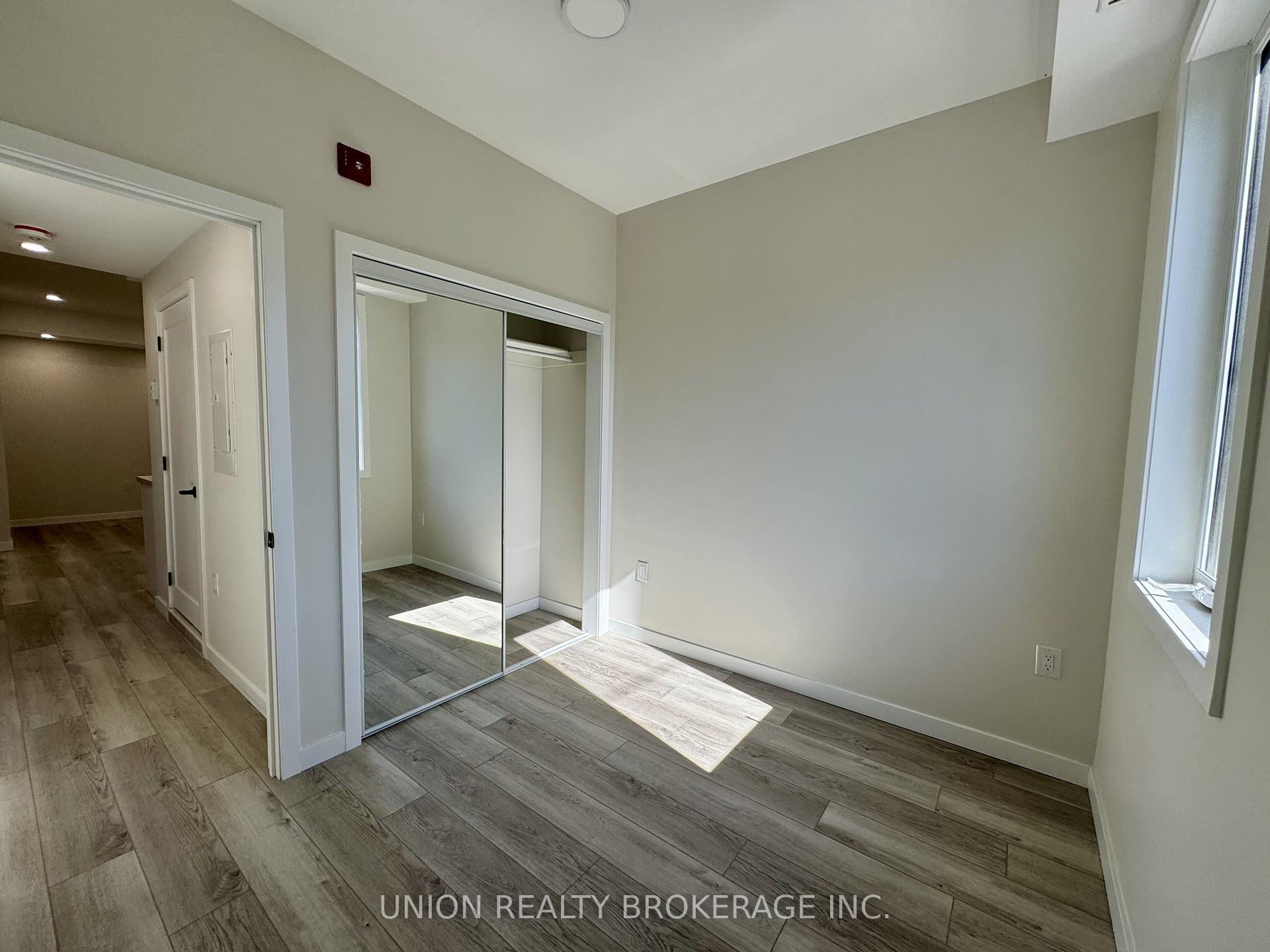 1184 Queen Street E 3, Toronto E01 Unit: 3