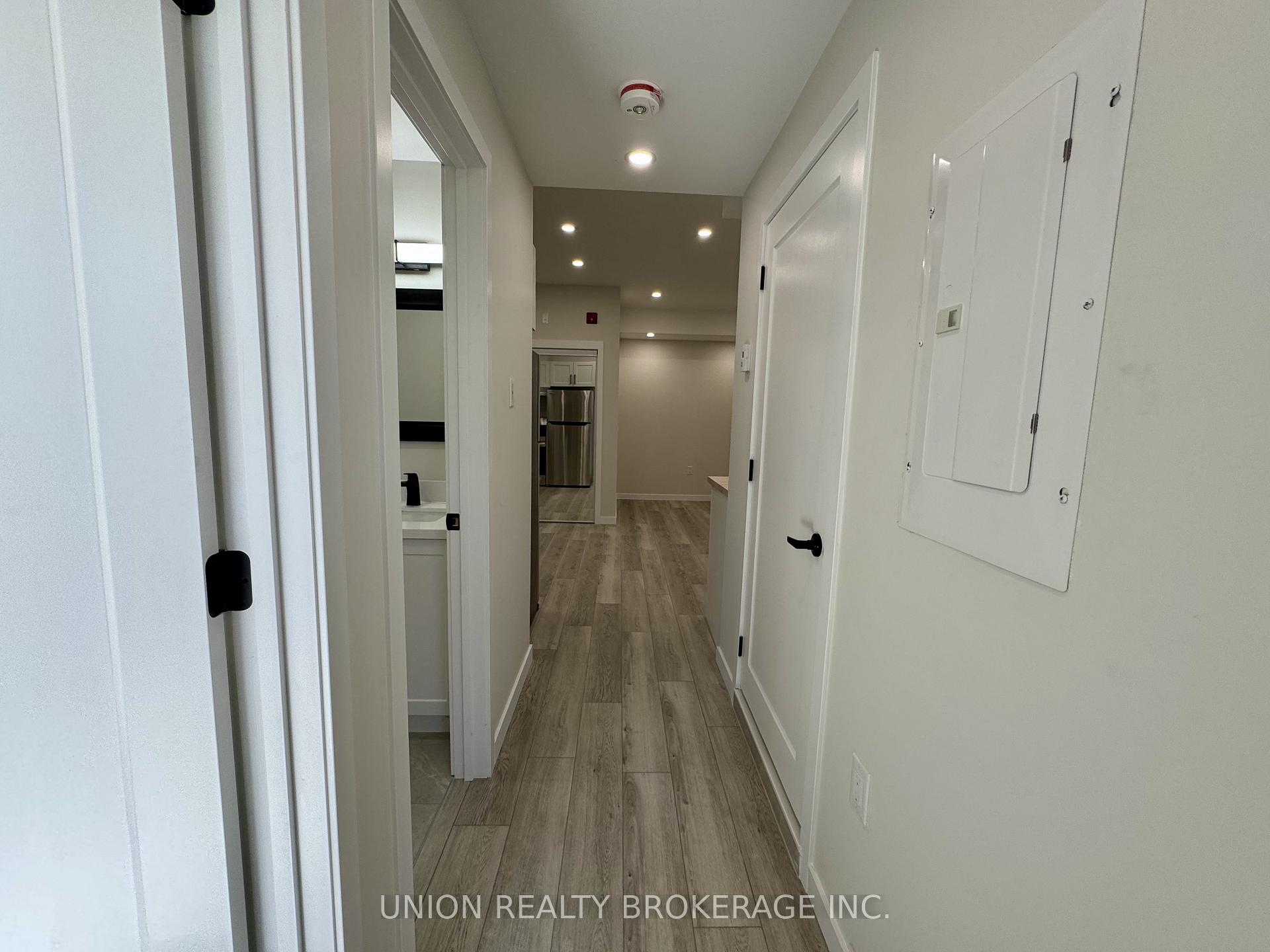 1184 Queen Street E 3, Toronto E01 Unit: 3