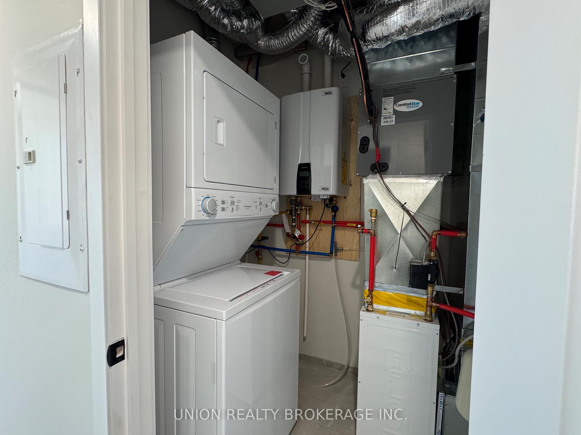 1184 Queen Street E 4, Toronto E01 Unit: 4