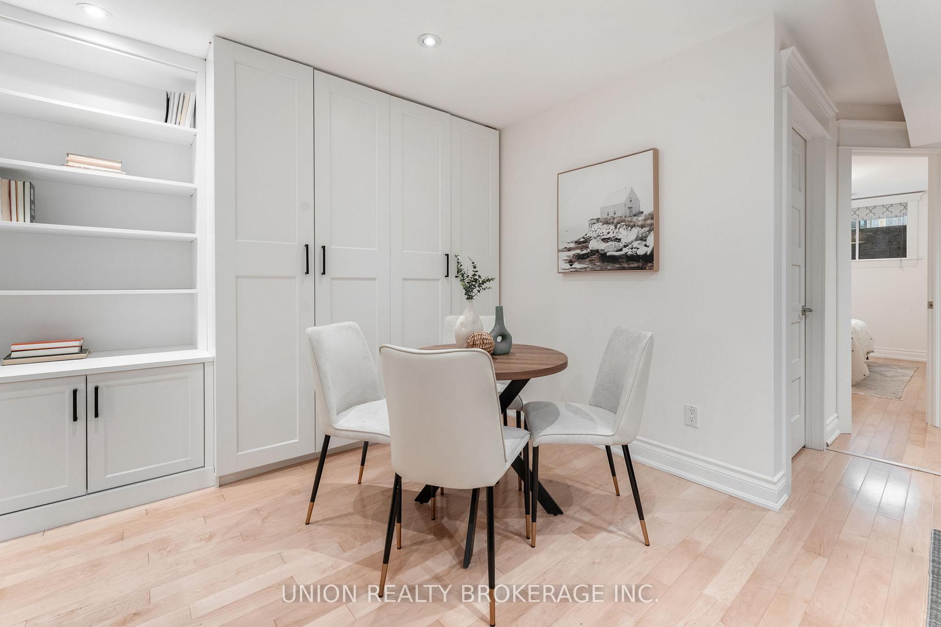36 Hunter Street, Toronto E01