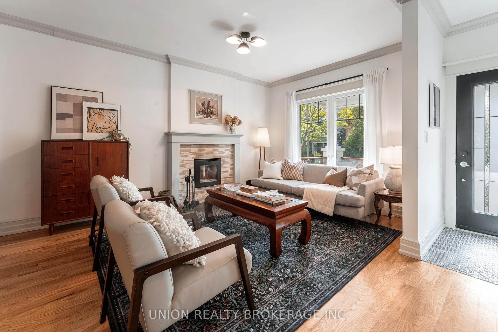 36 Hunter Street, Toronto E01