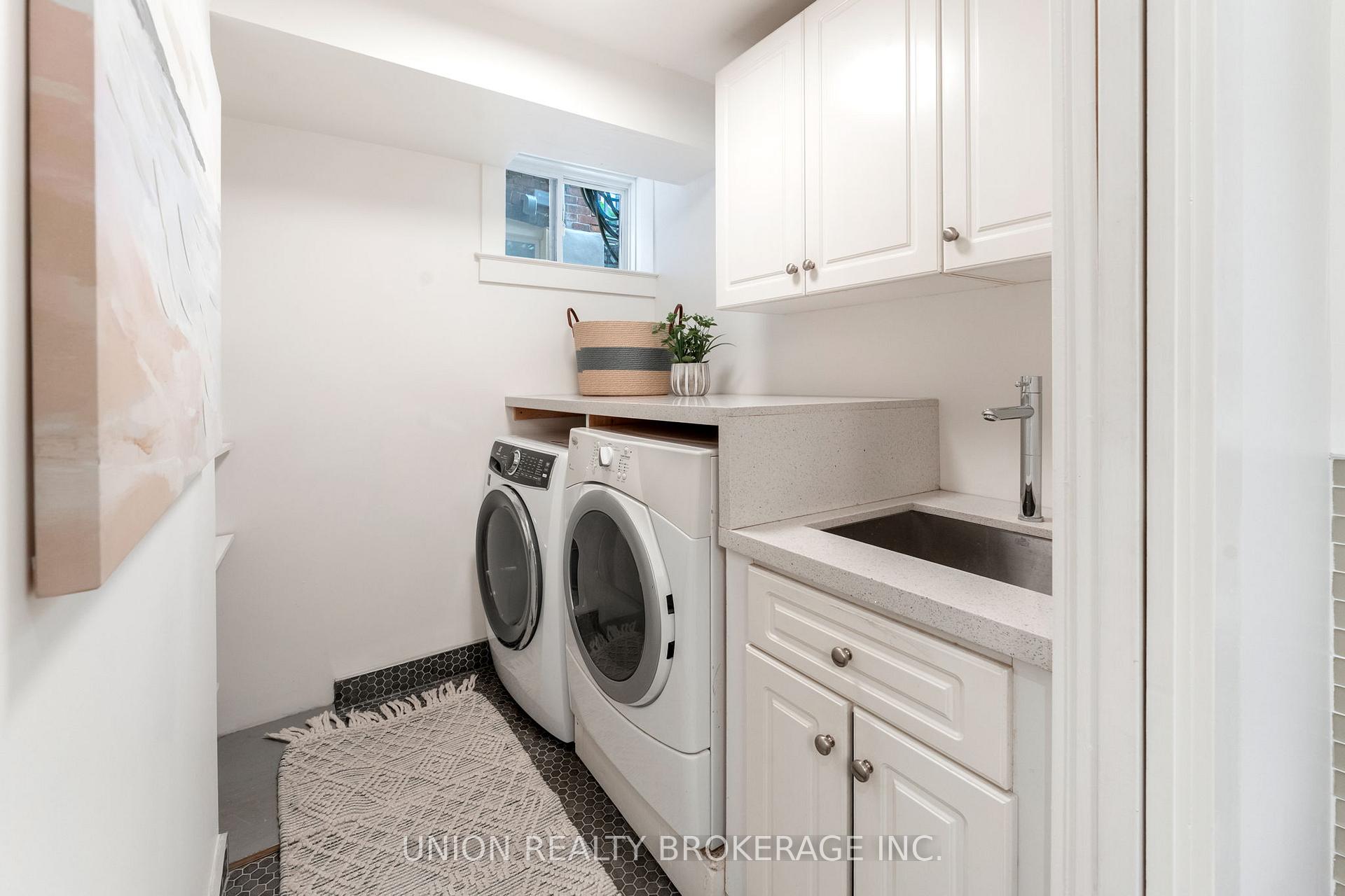 36 Hunter Street, Toronto E01