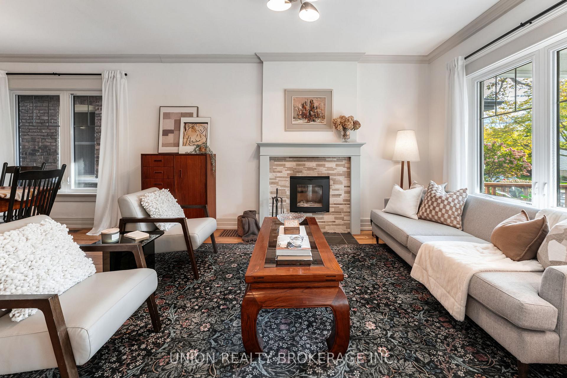 36 Hunter Street, Toronto E01