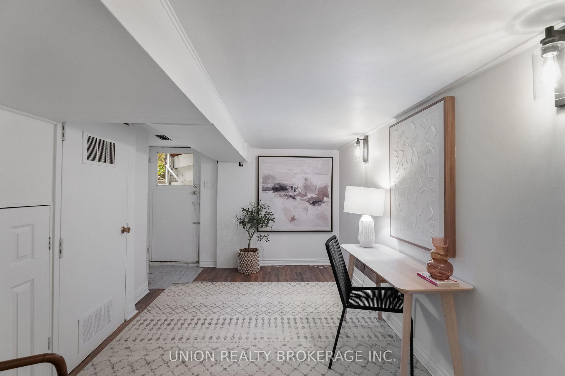 262 Silver Birch Avenue, Toronto E02