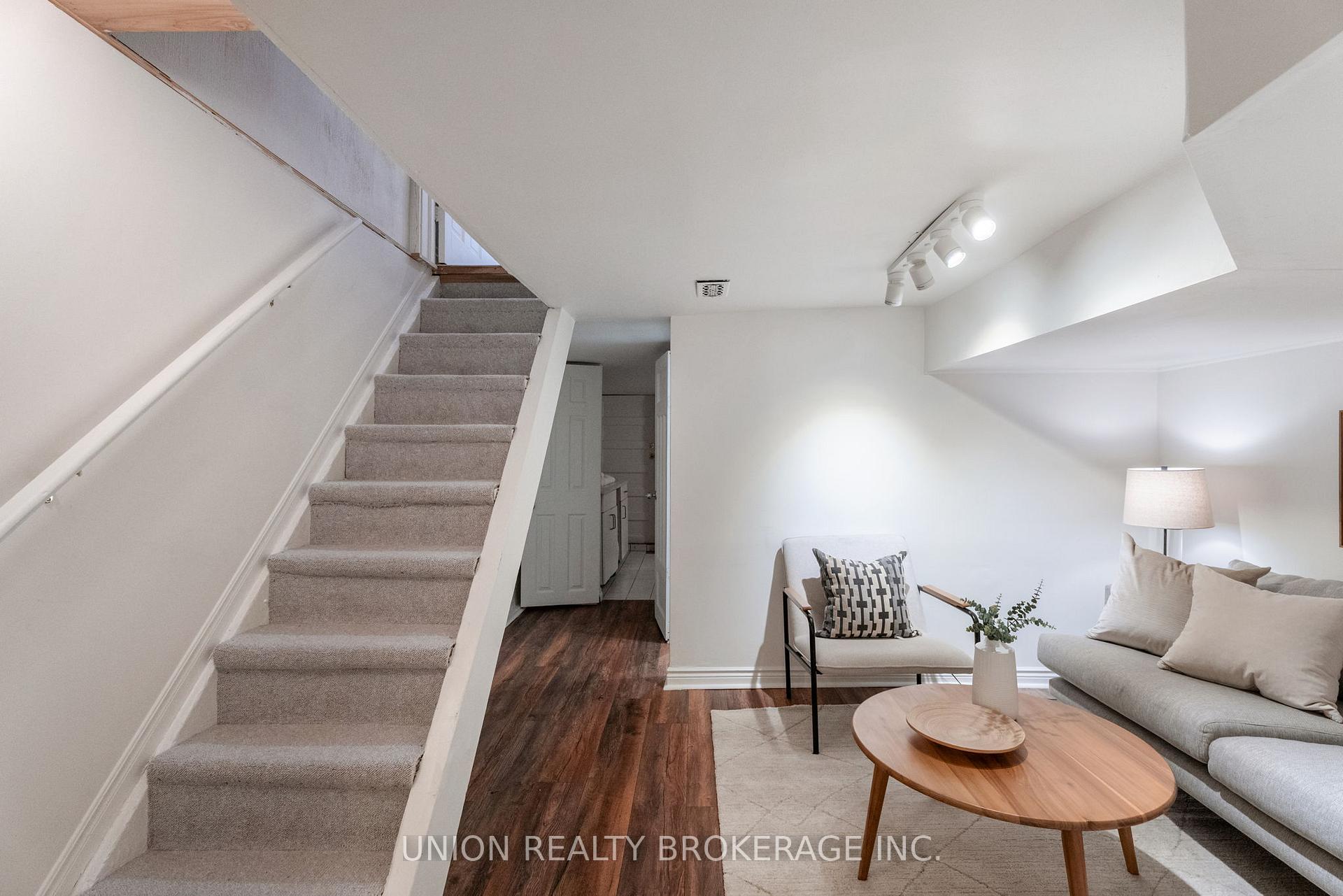262 Silver Birch Avenue, Toronto E02