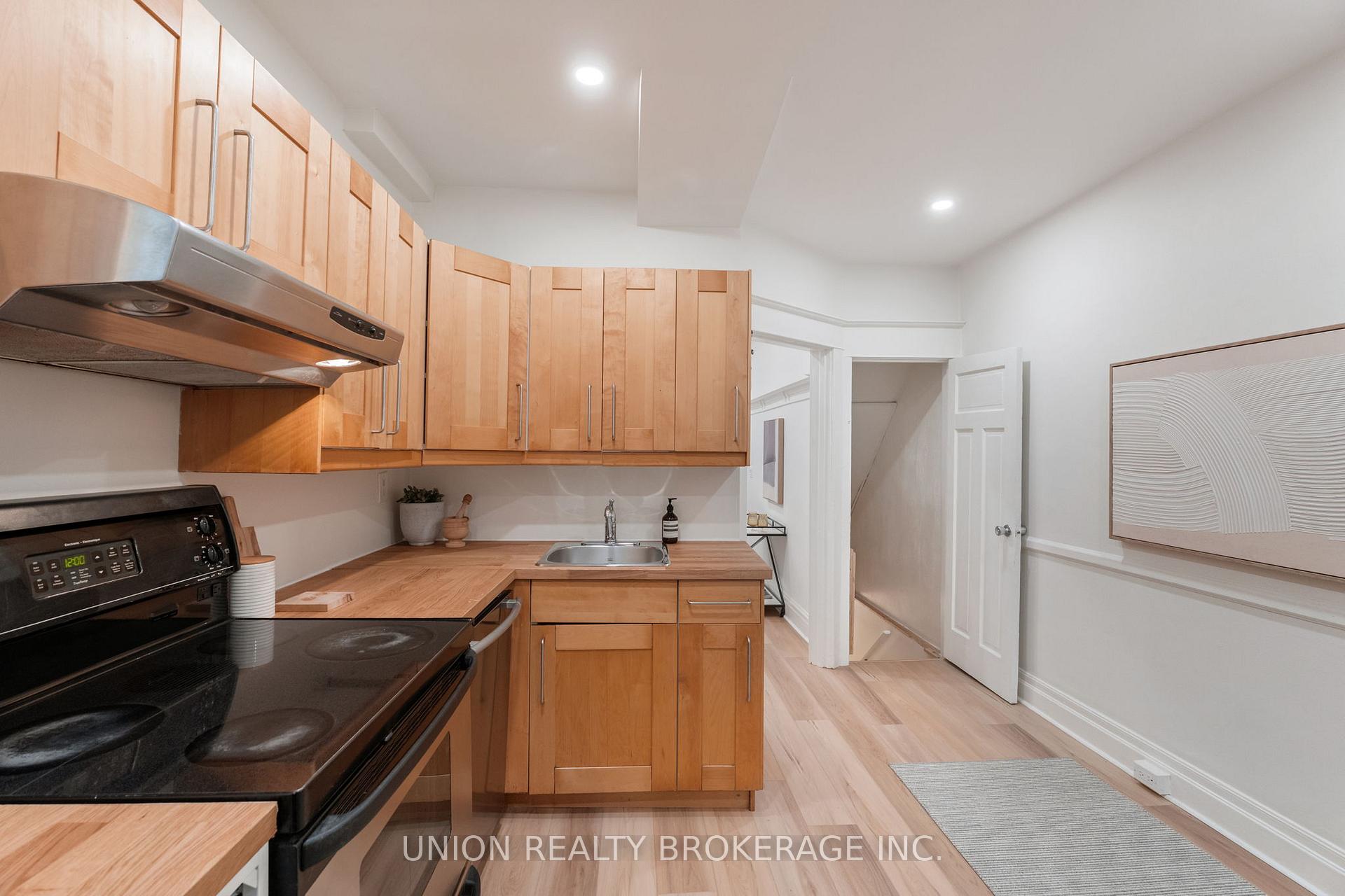 262 Silver Birch Avenue, Toronto E02