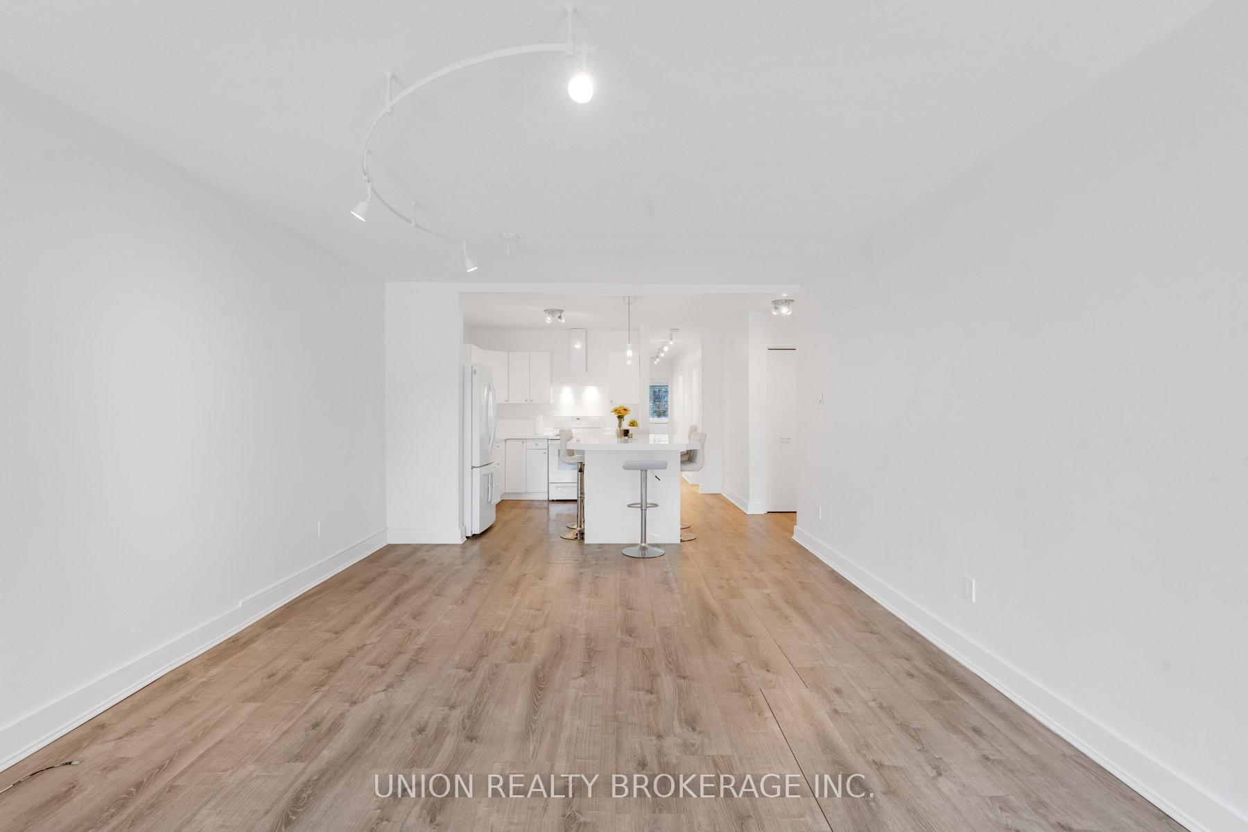 2495A Queen Street E, Toronto E02