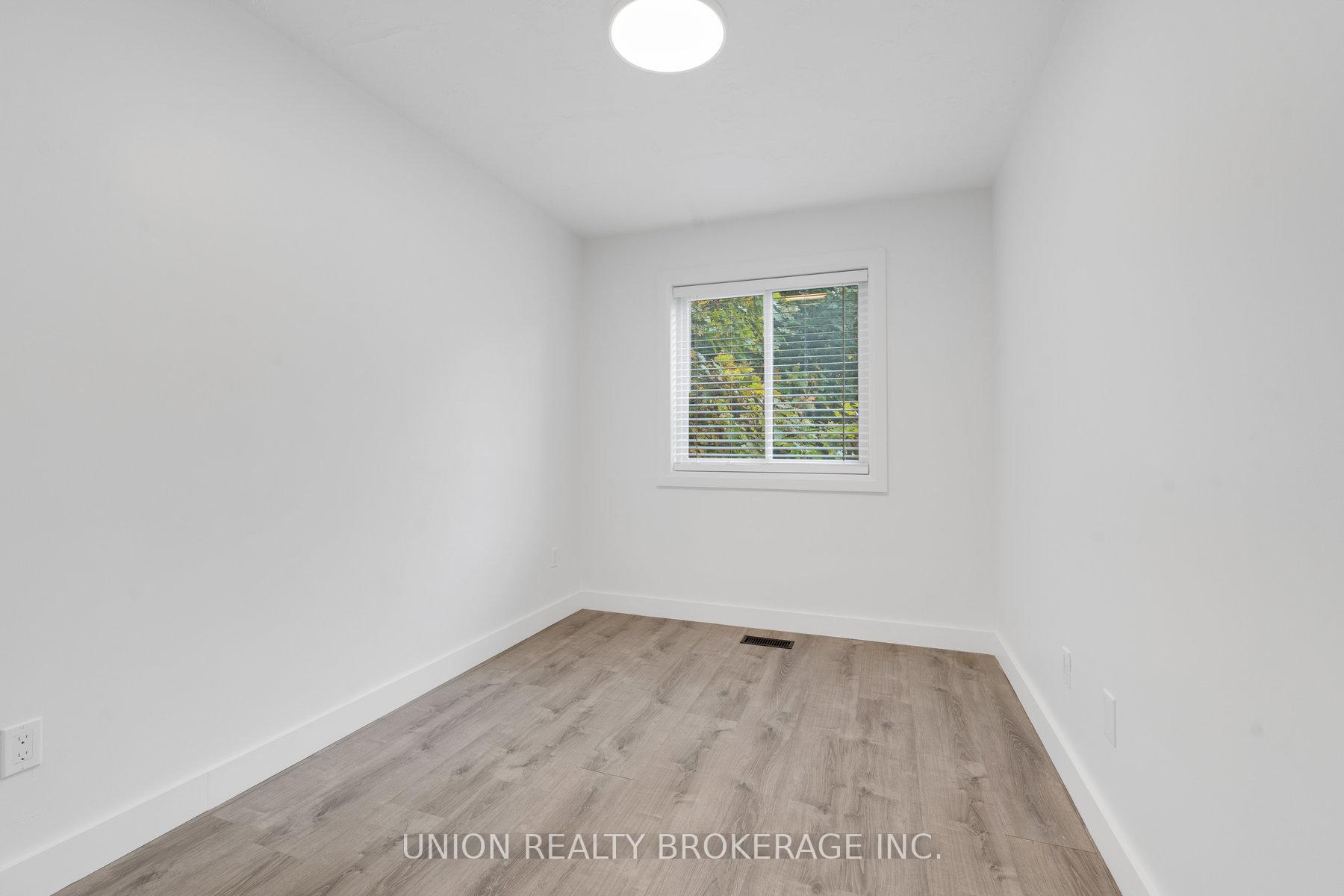 2495A Queen Street E, Toronto E02