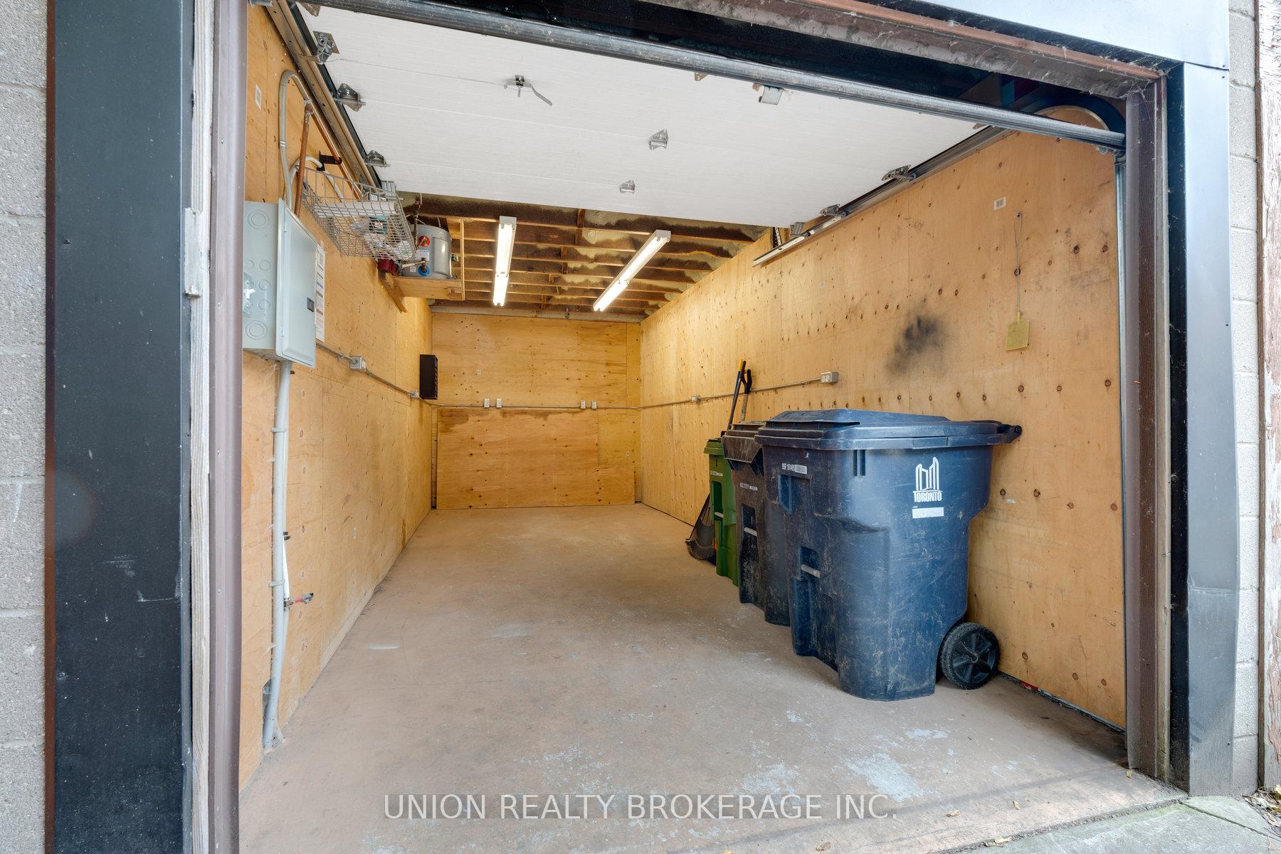 2495A Queen Street E, Toronto E02